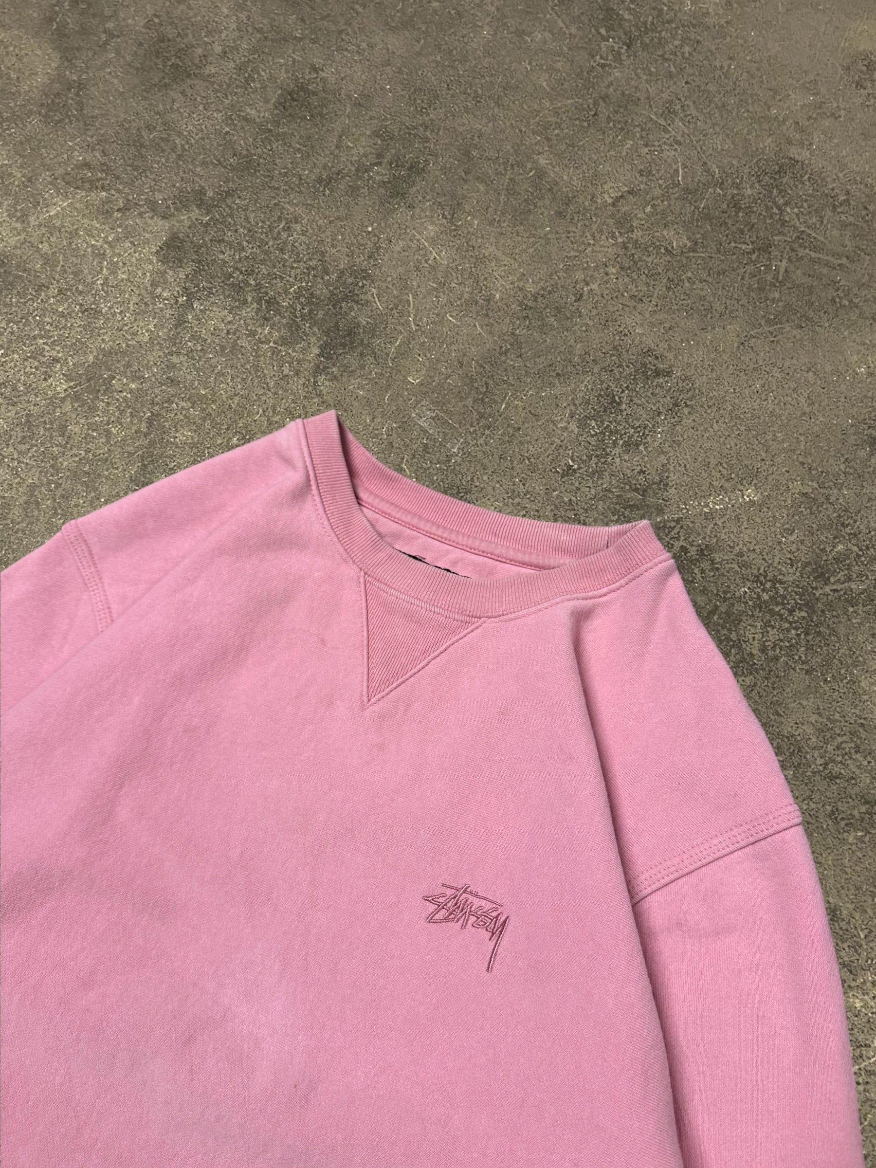 STÜSSY PINK STOCK LOGO SWEATSHIRT