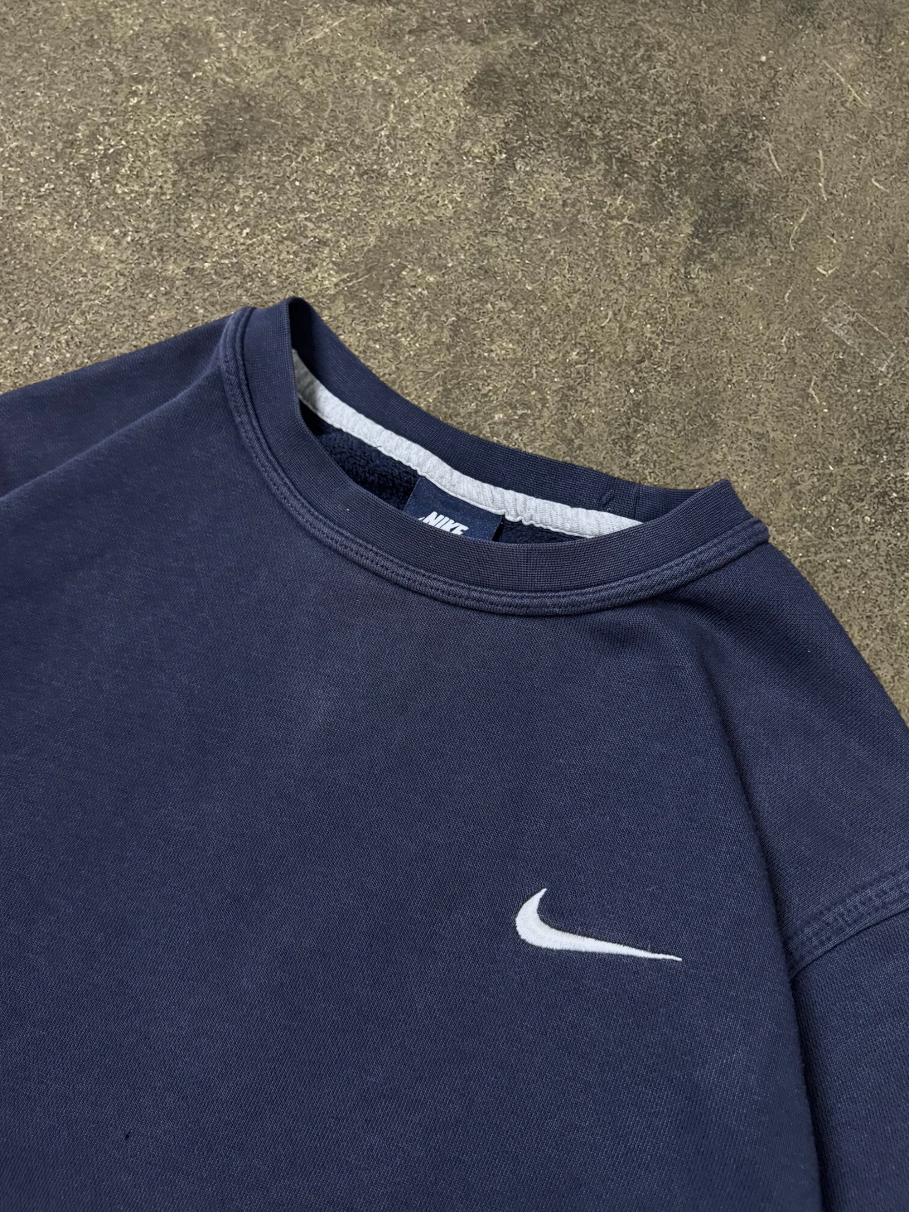 VINTAGE NIKE SWEATSHIRT