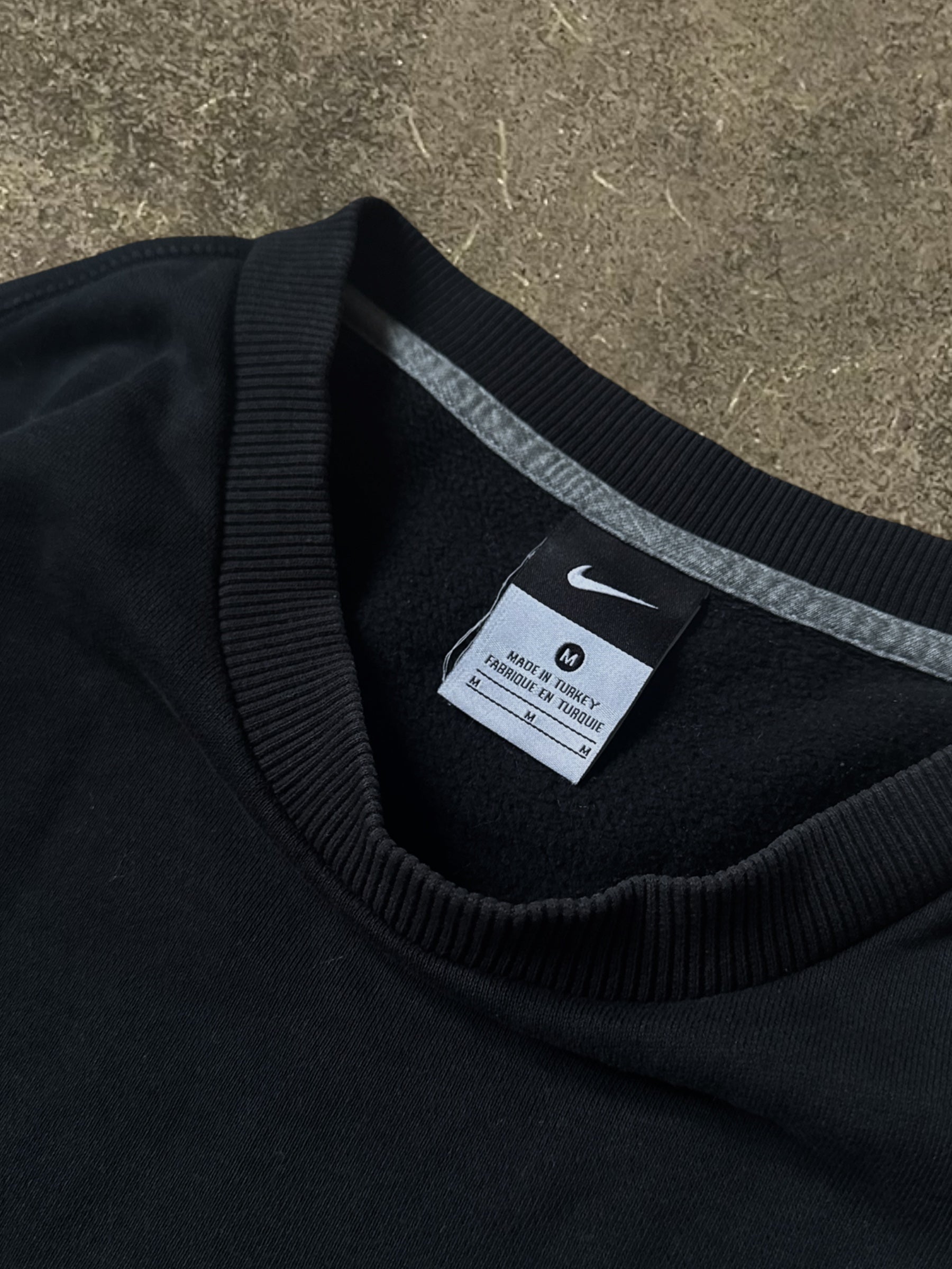 VINTAGE 00S NIKE SWEATSHIRT