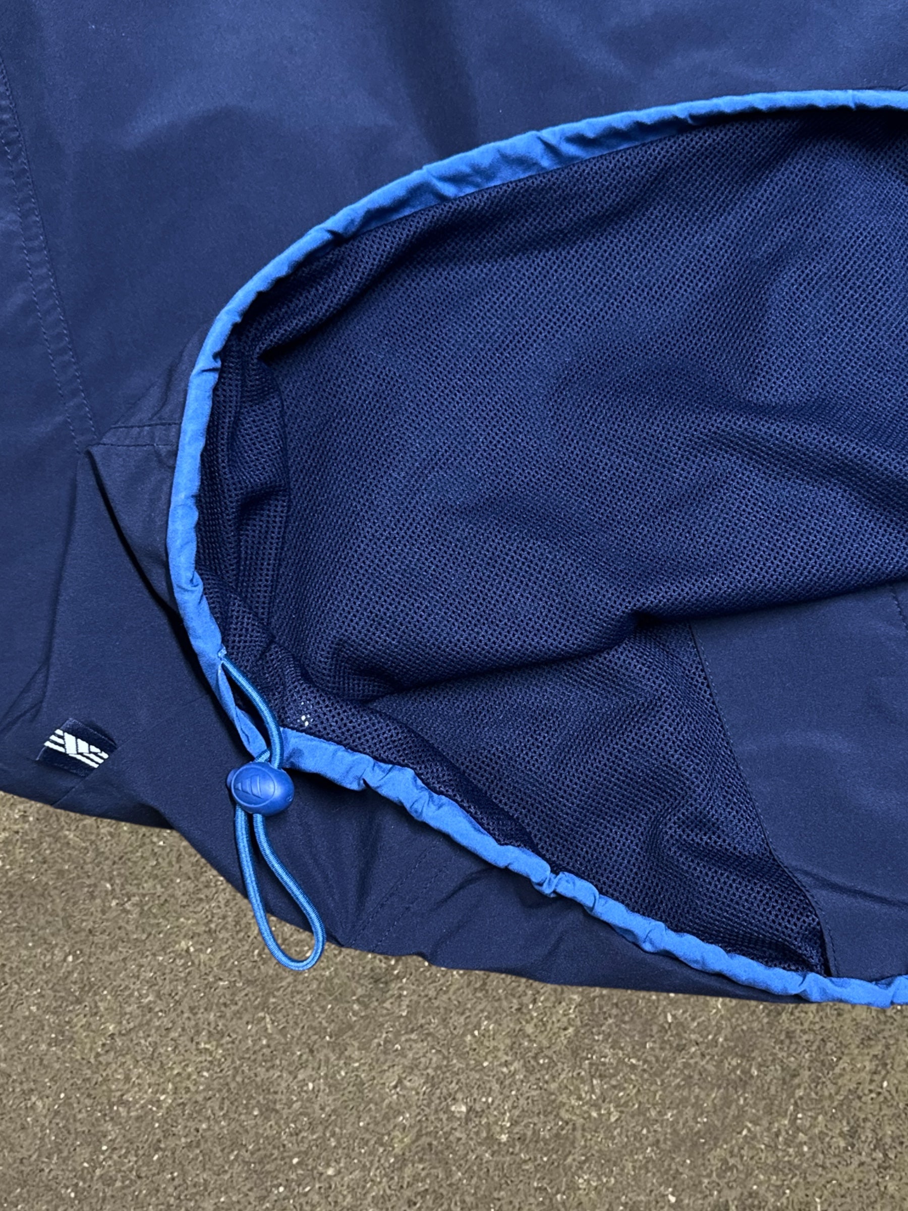 VINTAGE 90S BLUE ADIDAS WINDBREAKER