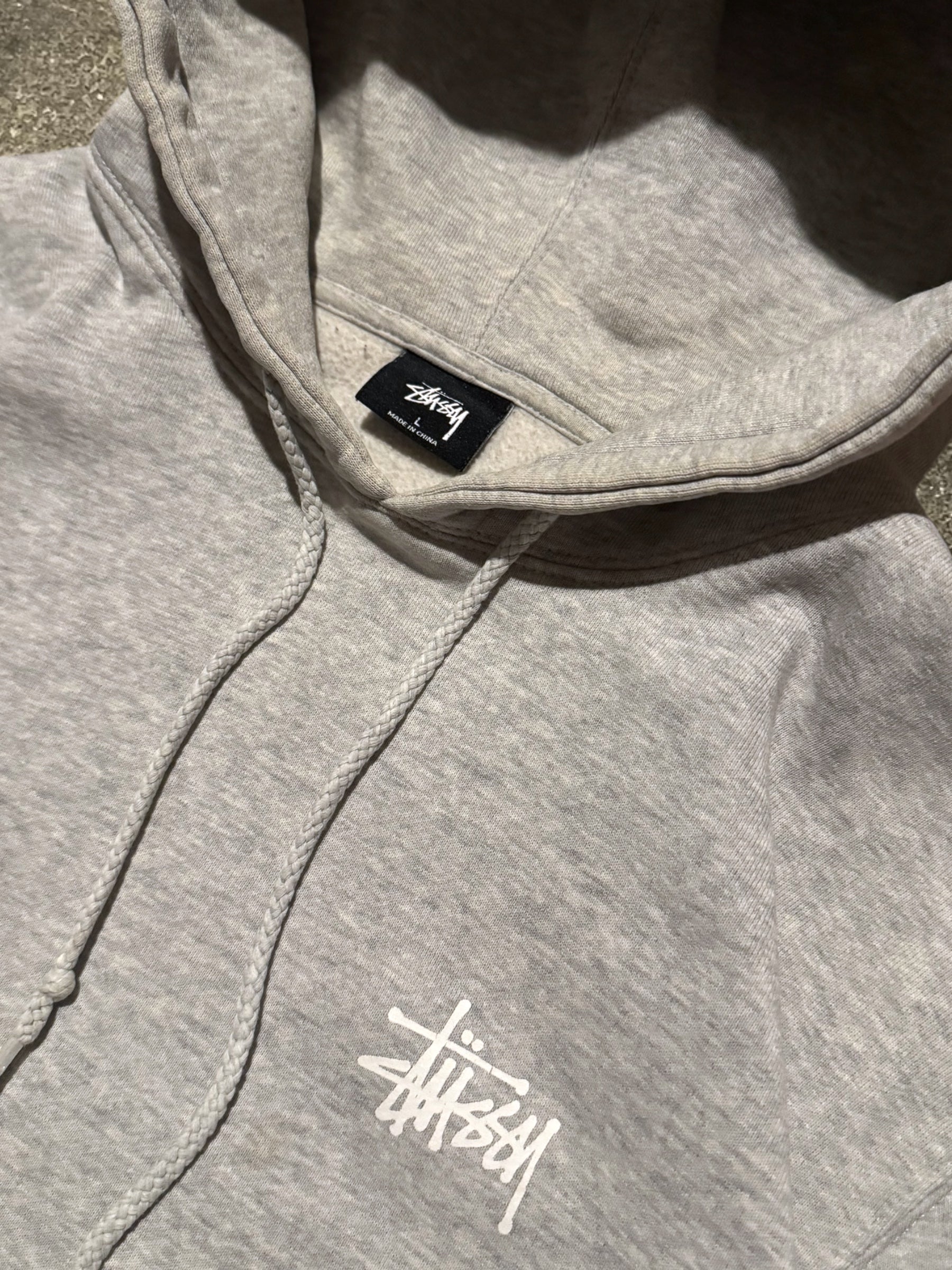 STÜSSY GREY BASIC LOGO HOODIE