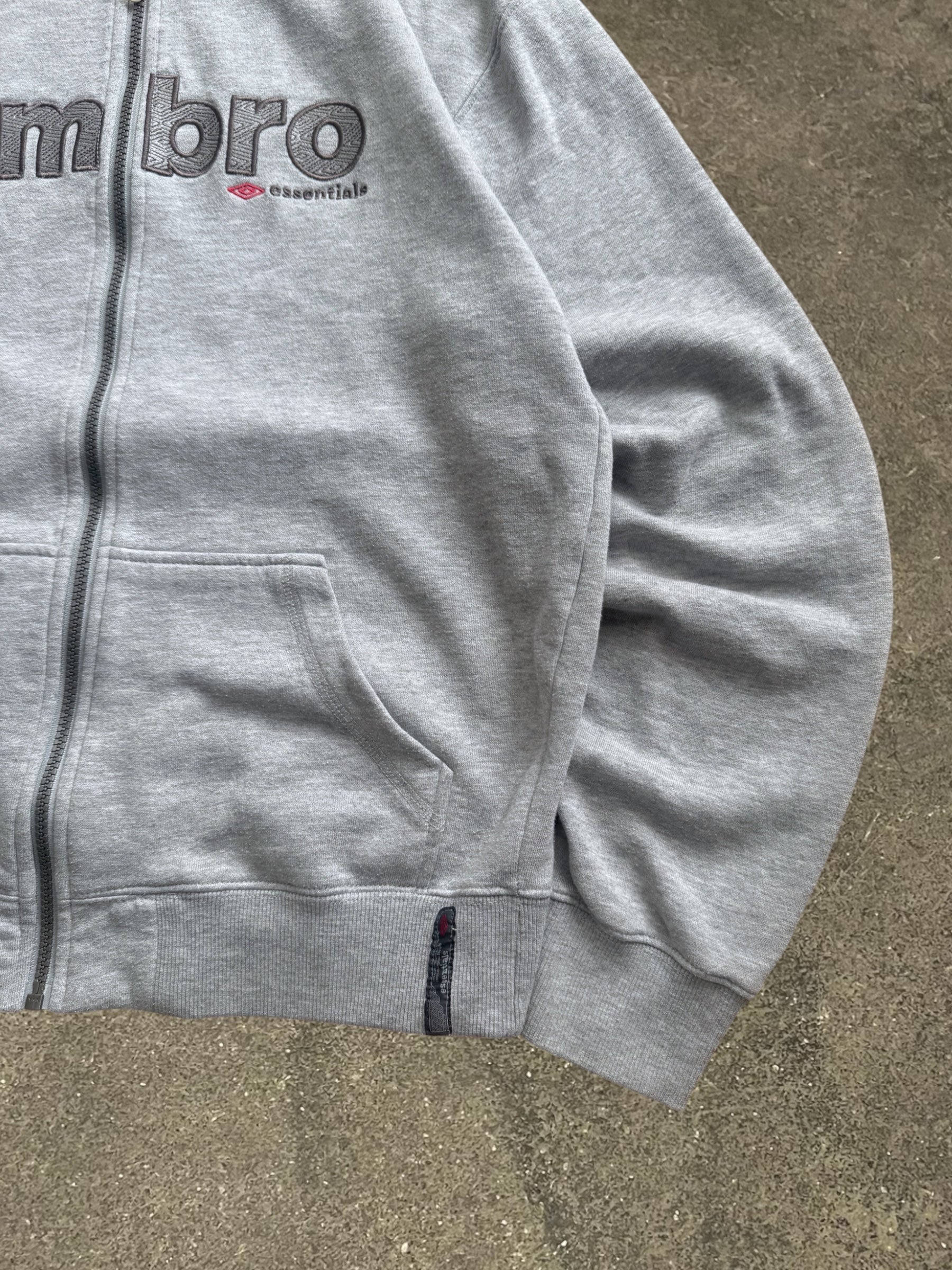 VINTAGE UMBRO GREY ZIP-UP HOODIE