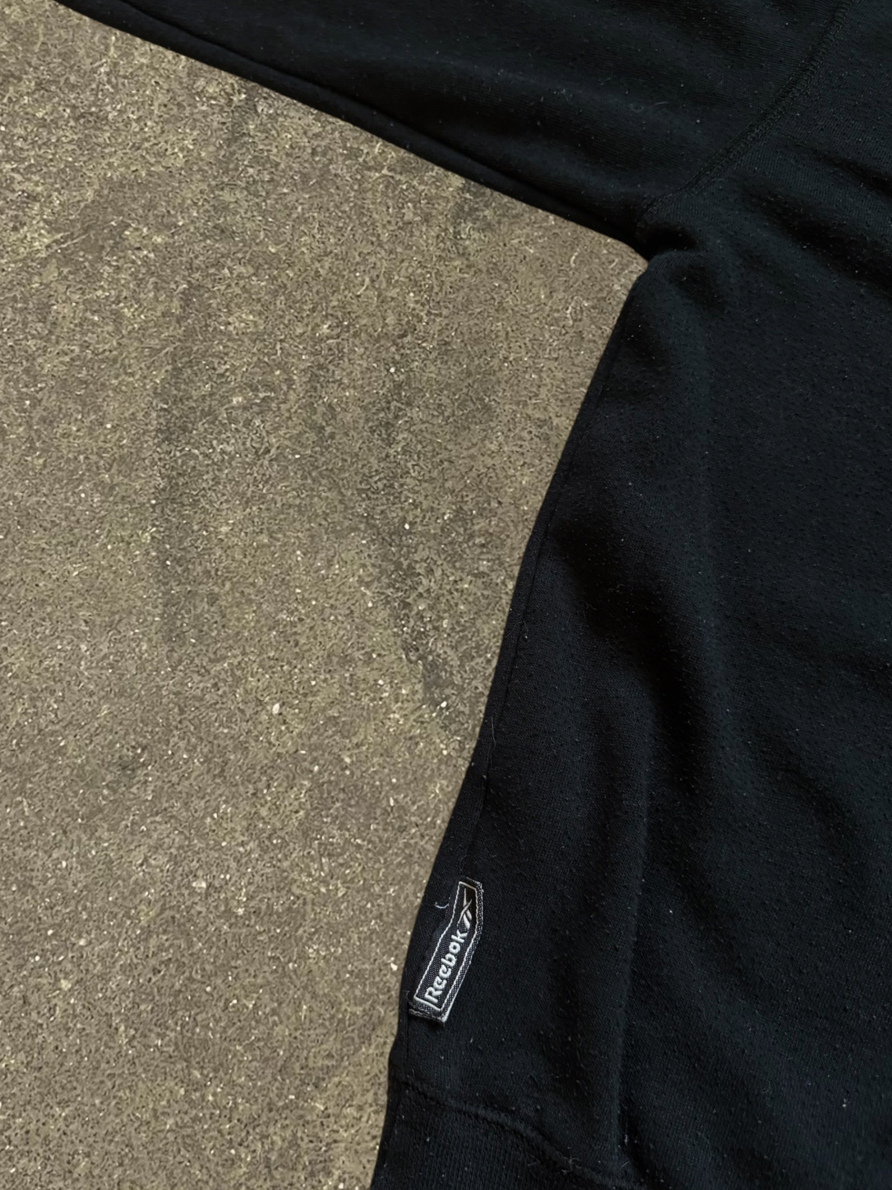 VINTAGE 90S REEBOK SWEATSHIRT