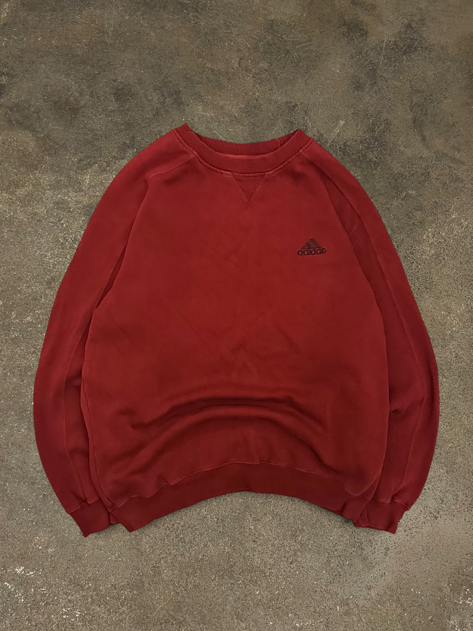 VINTAGE 00S ADIDAS SWEATSHIRT
