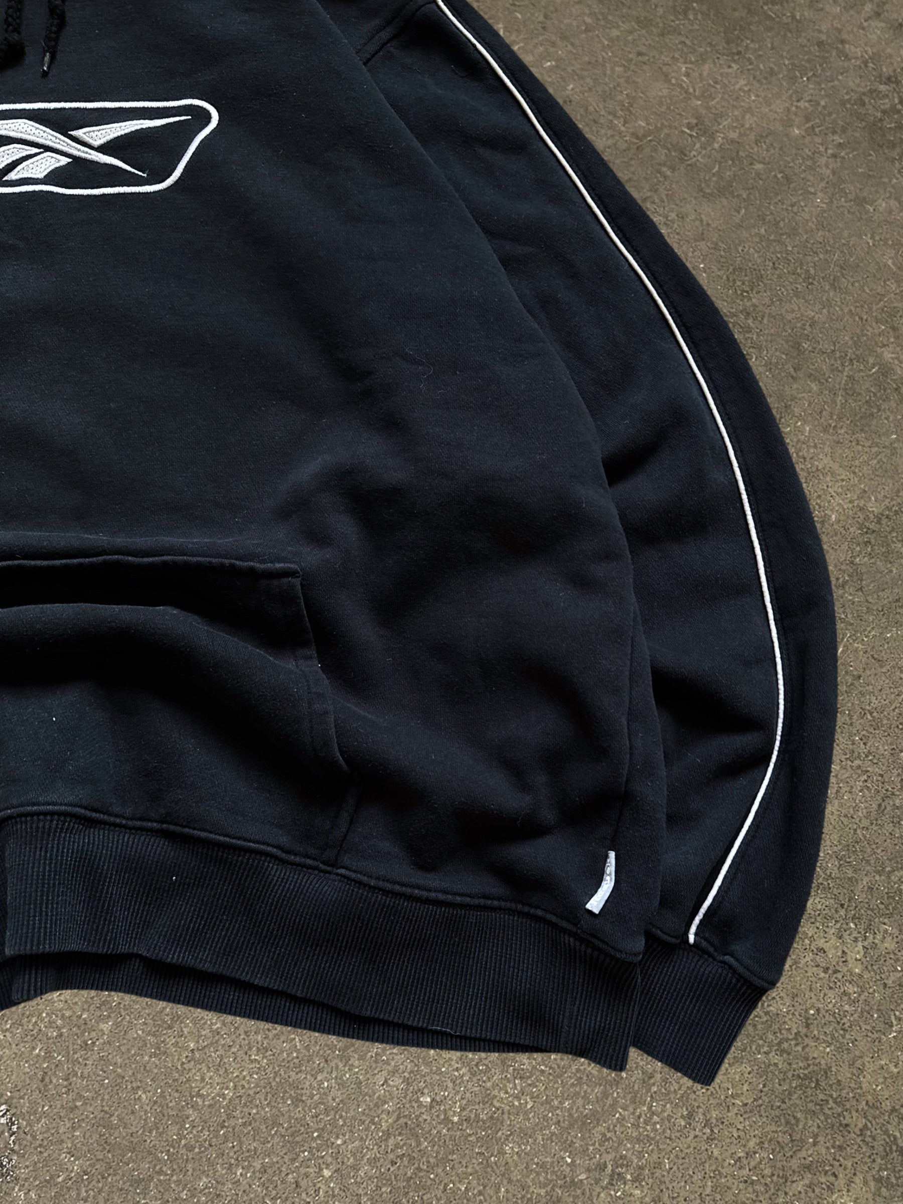 VINTAGE 90S REEBOK HOODIE
