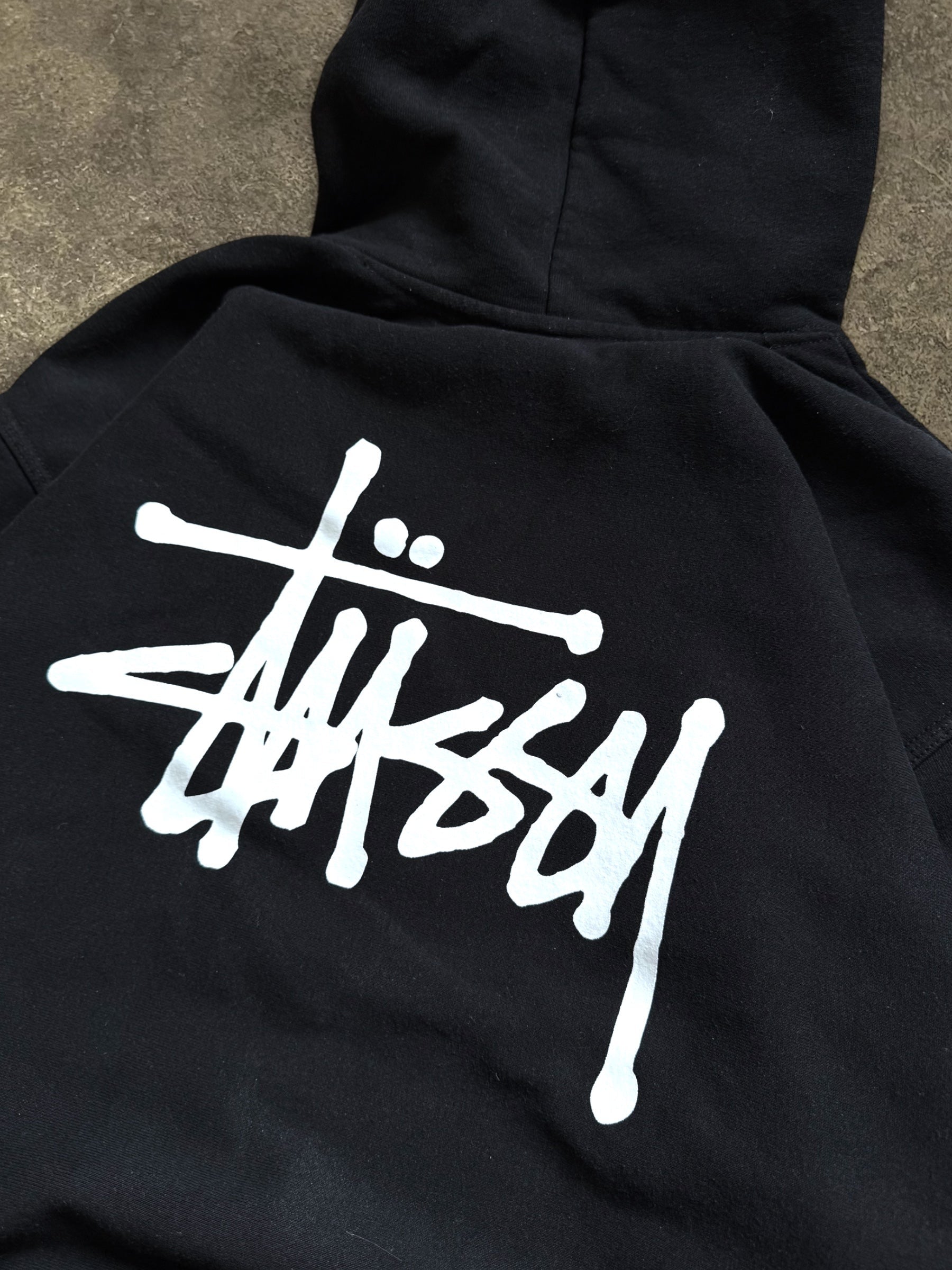 STÜSSY BLACK BASIC LOGO HOODIE