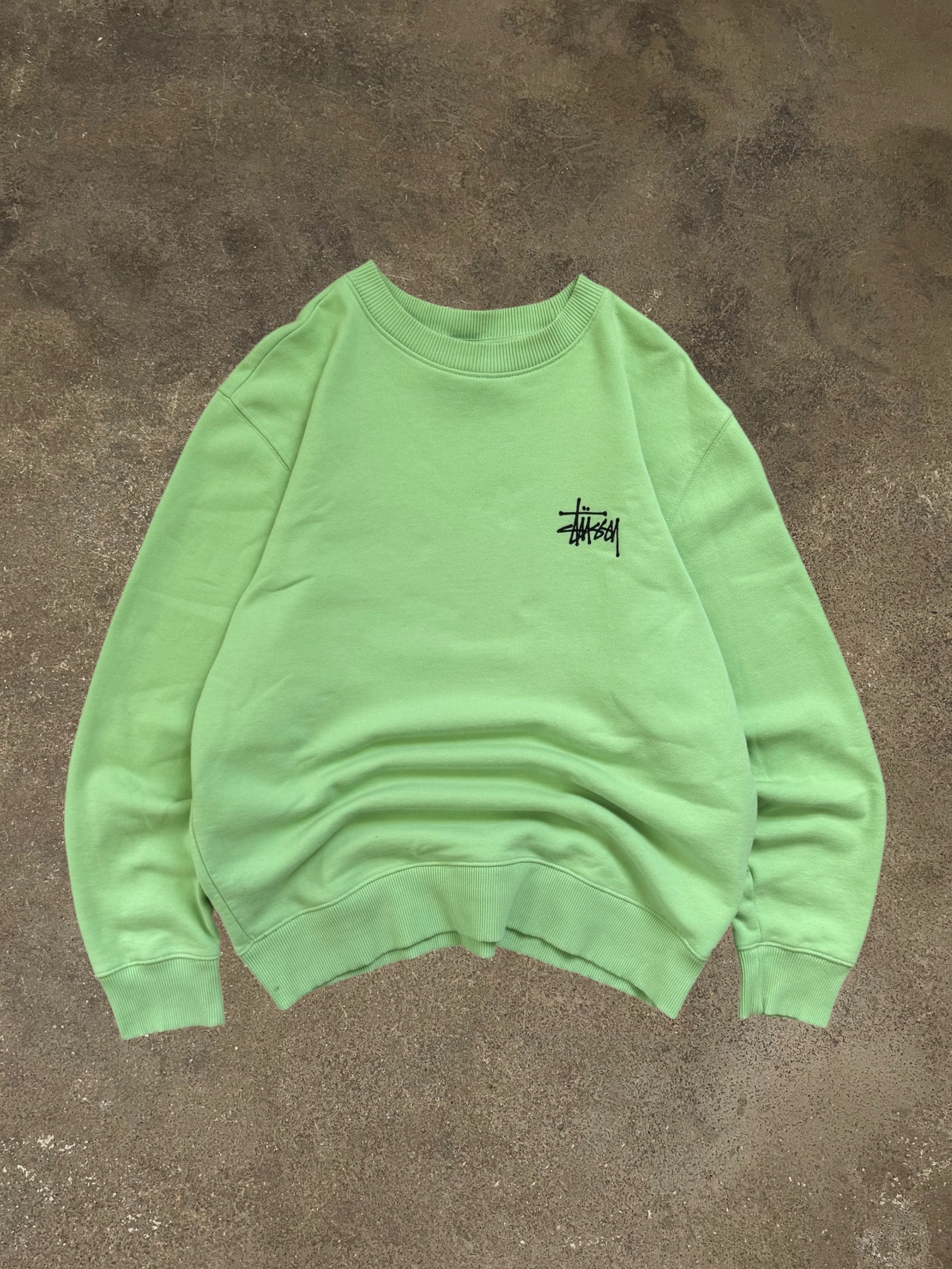STÜSSY LIME GREEN BASIC LOGO SWEATSHIRT