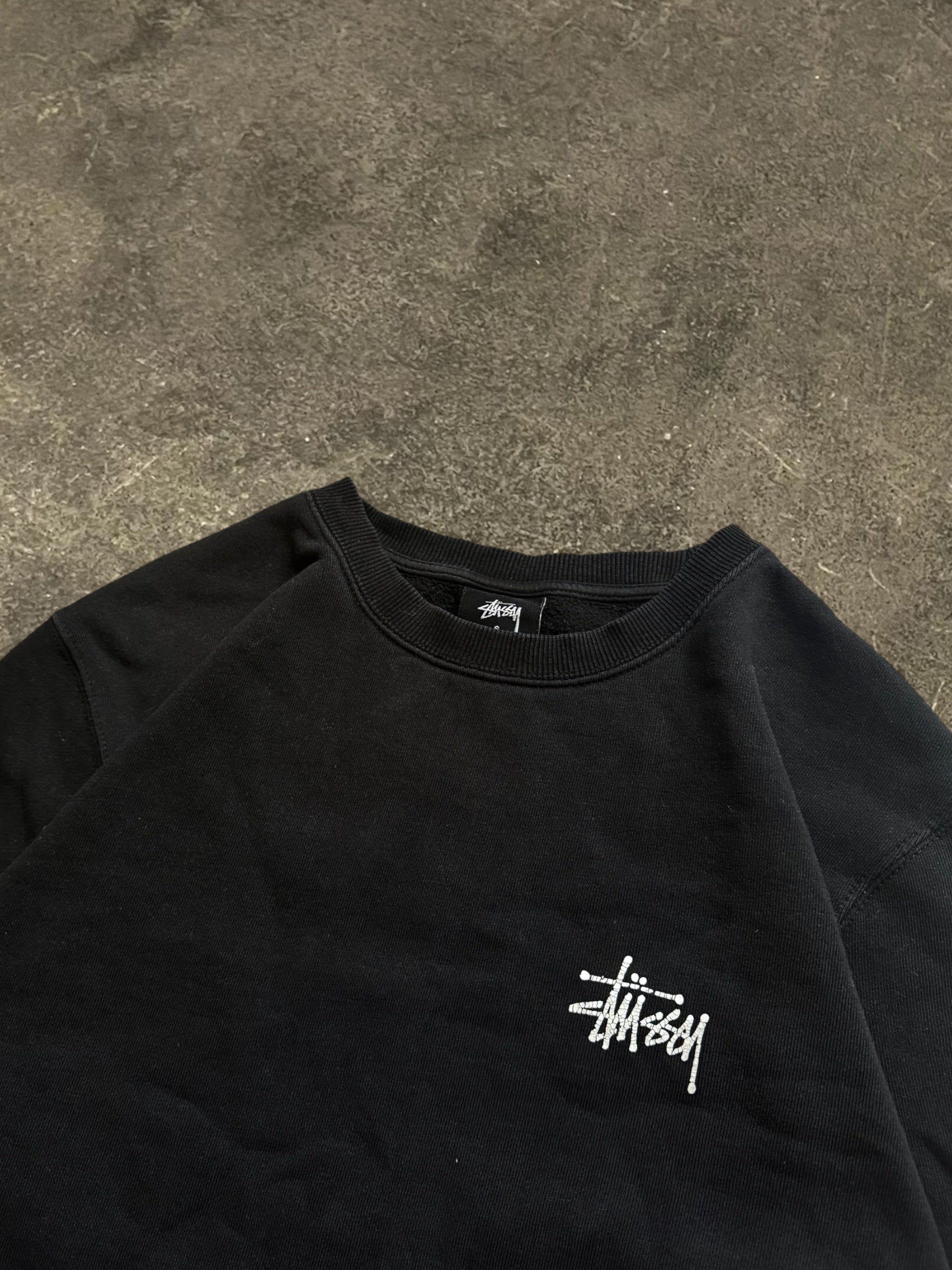 STÜSSY BLACK BASIC LOGO SWEATSHIRT