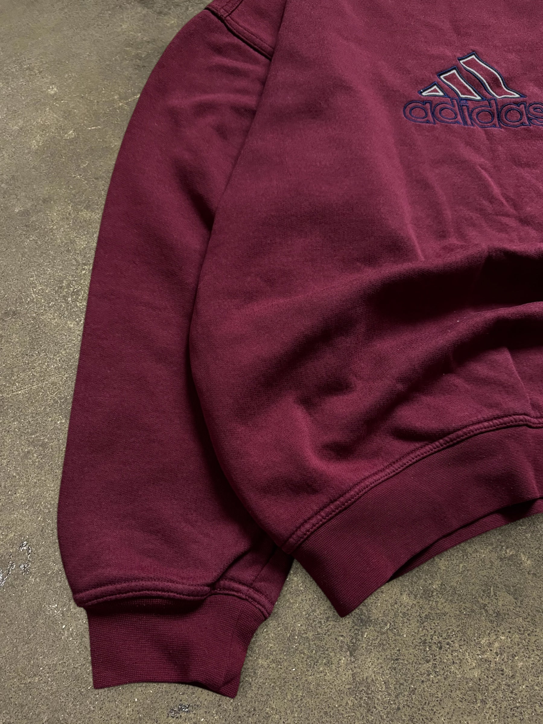 VINTAGE 90S ADIDAS SWEATSHIRT