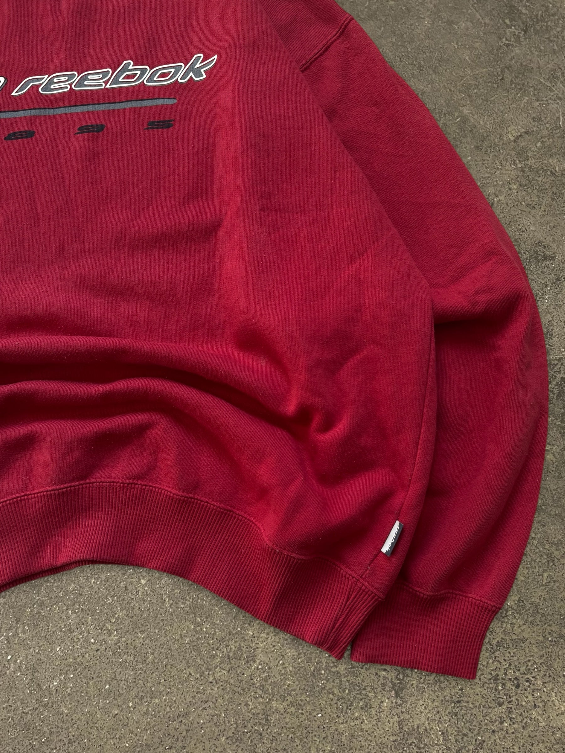 VINTAGE 90S REEBOK SWEATSHIRT