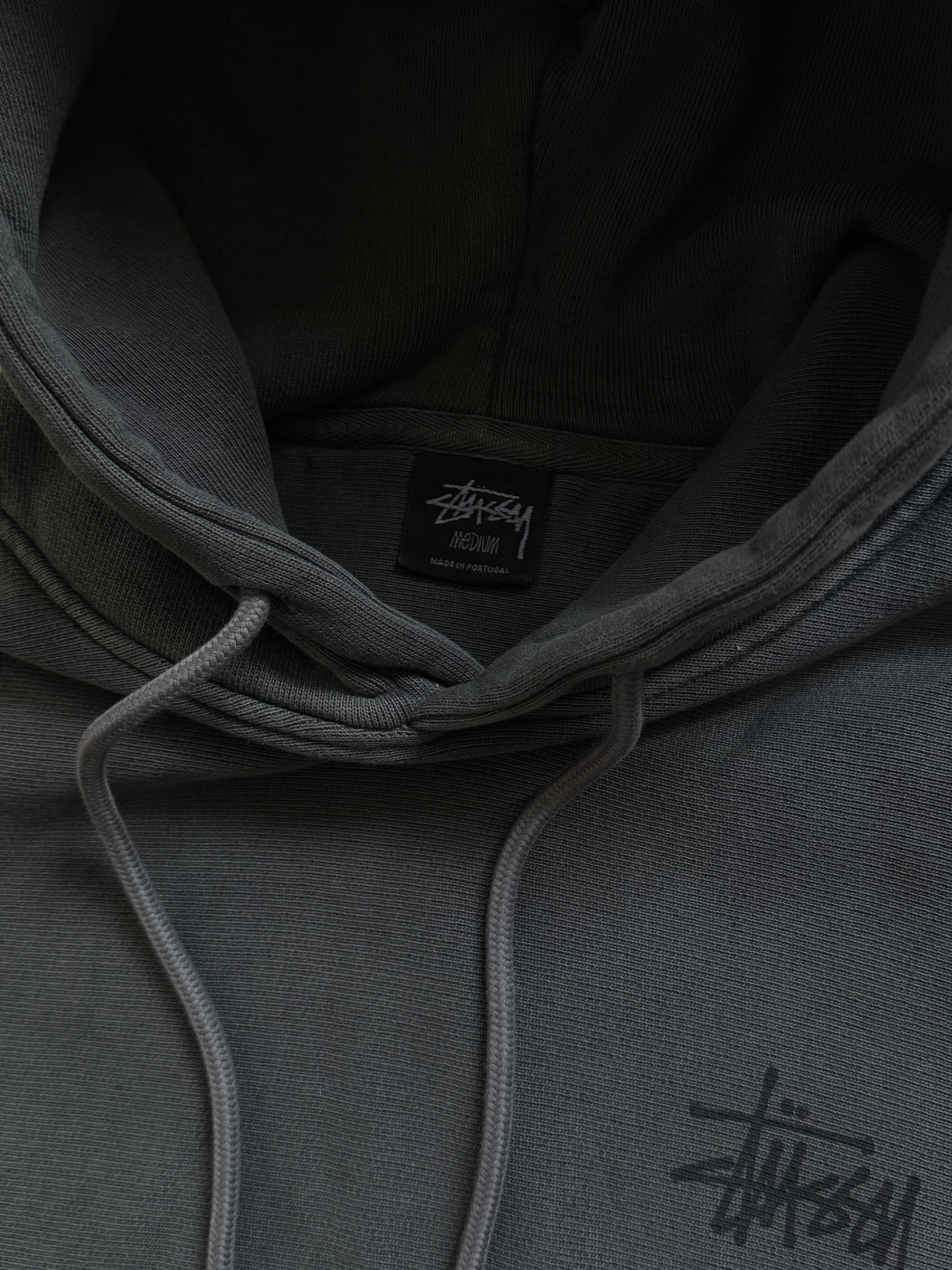 STÜSSY PIGMENT DYED BASIC LOGO HOODIE