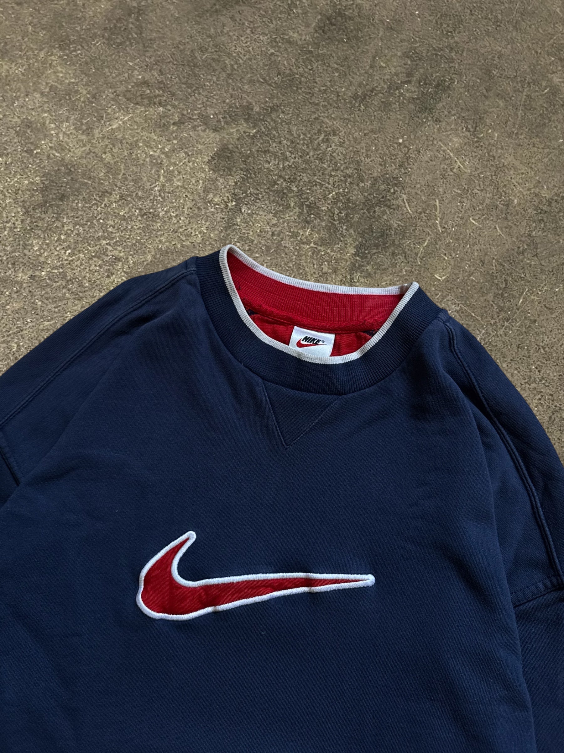 VINTAGE 90S NIKE SWEATSHIRT
