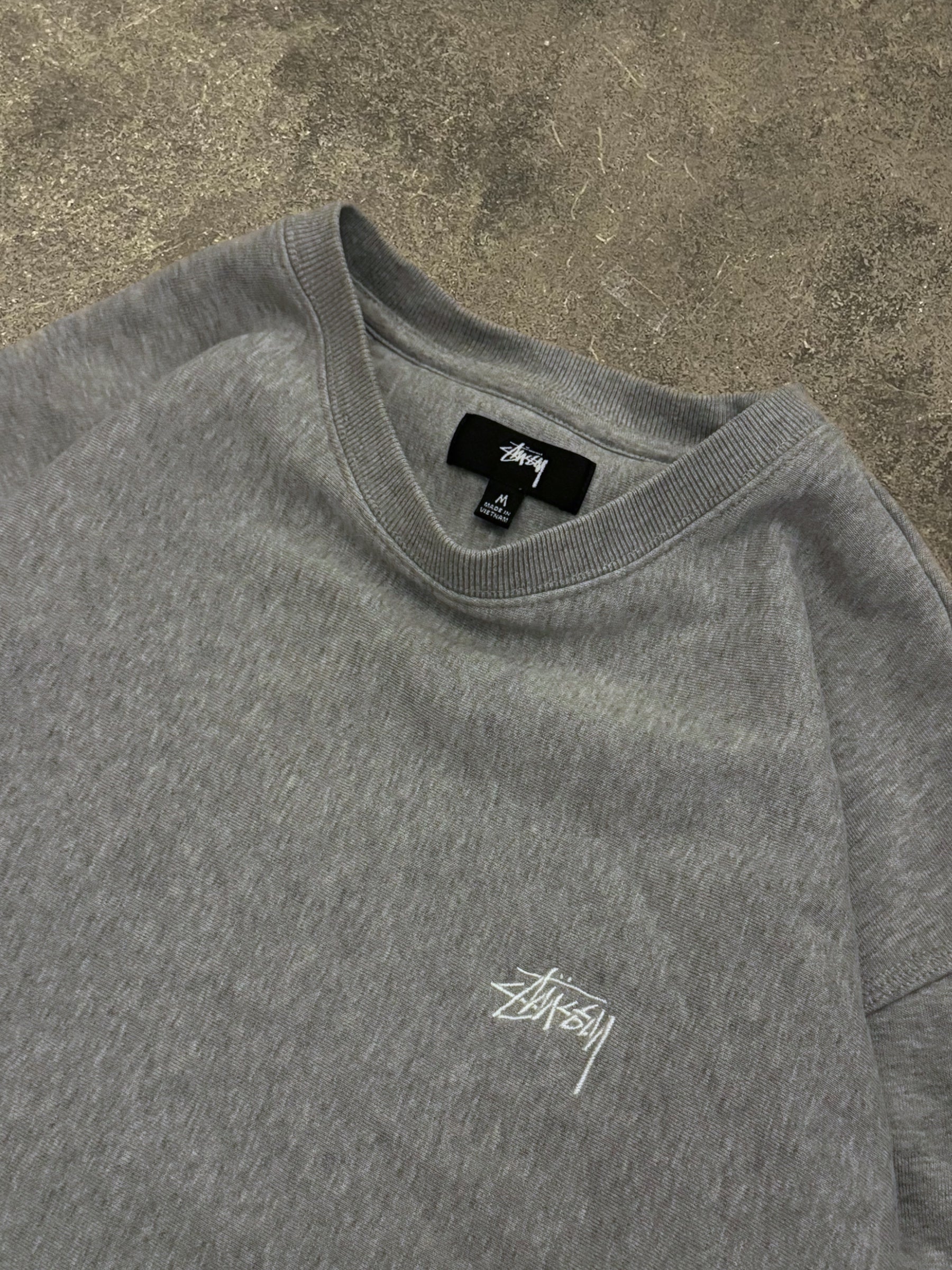 STÜSSY STOCK LOGO SWEATSHIRT