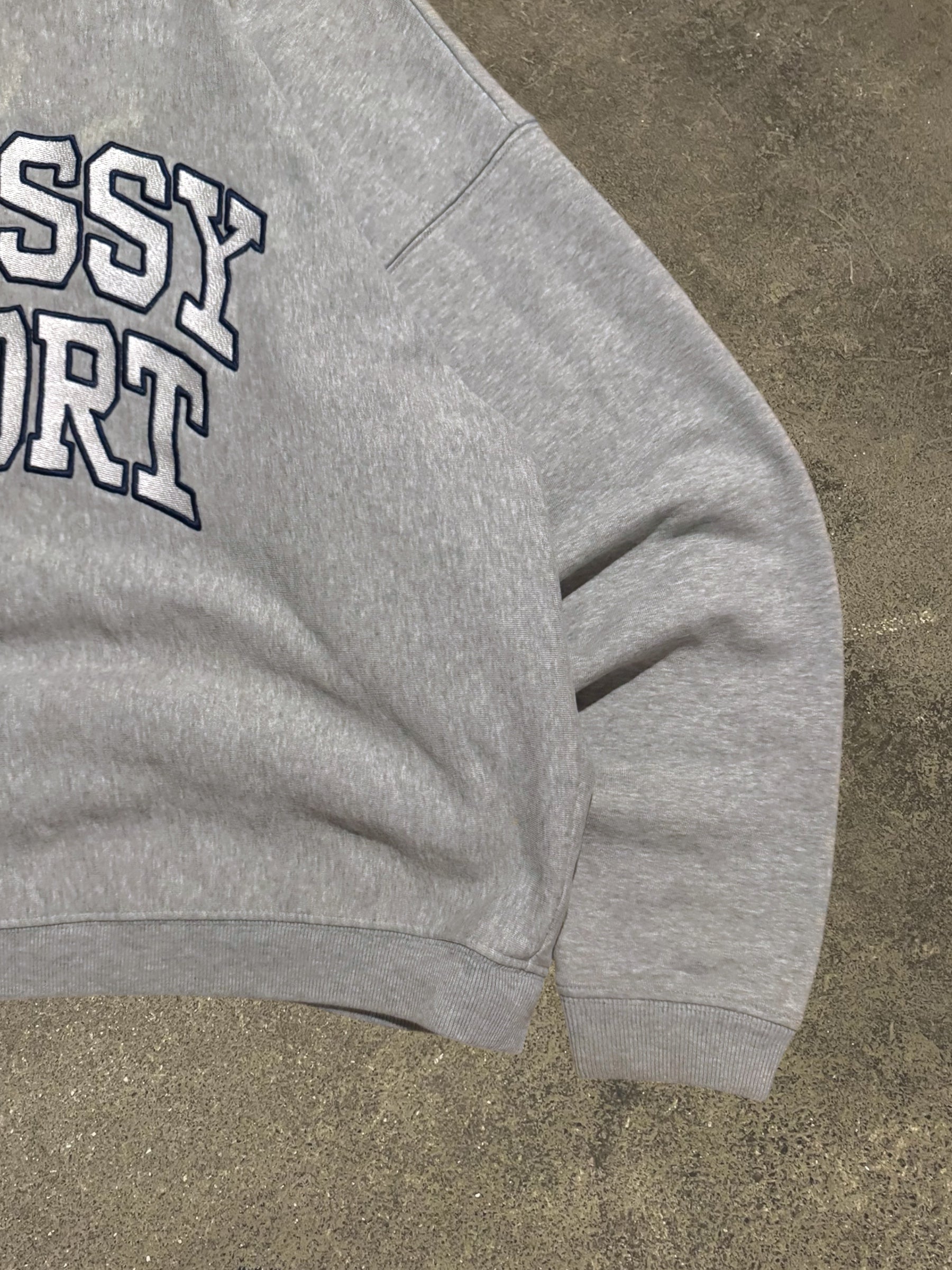 STÜSSY GREY SPORT SWEATSHIRT