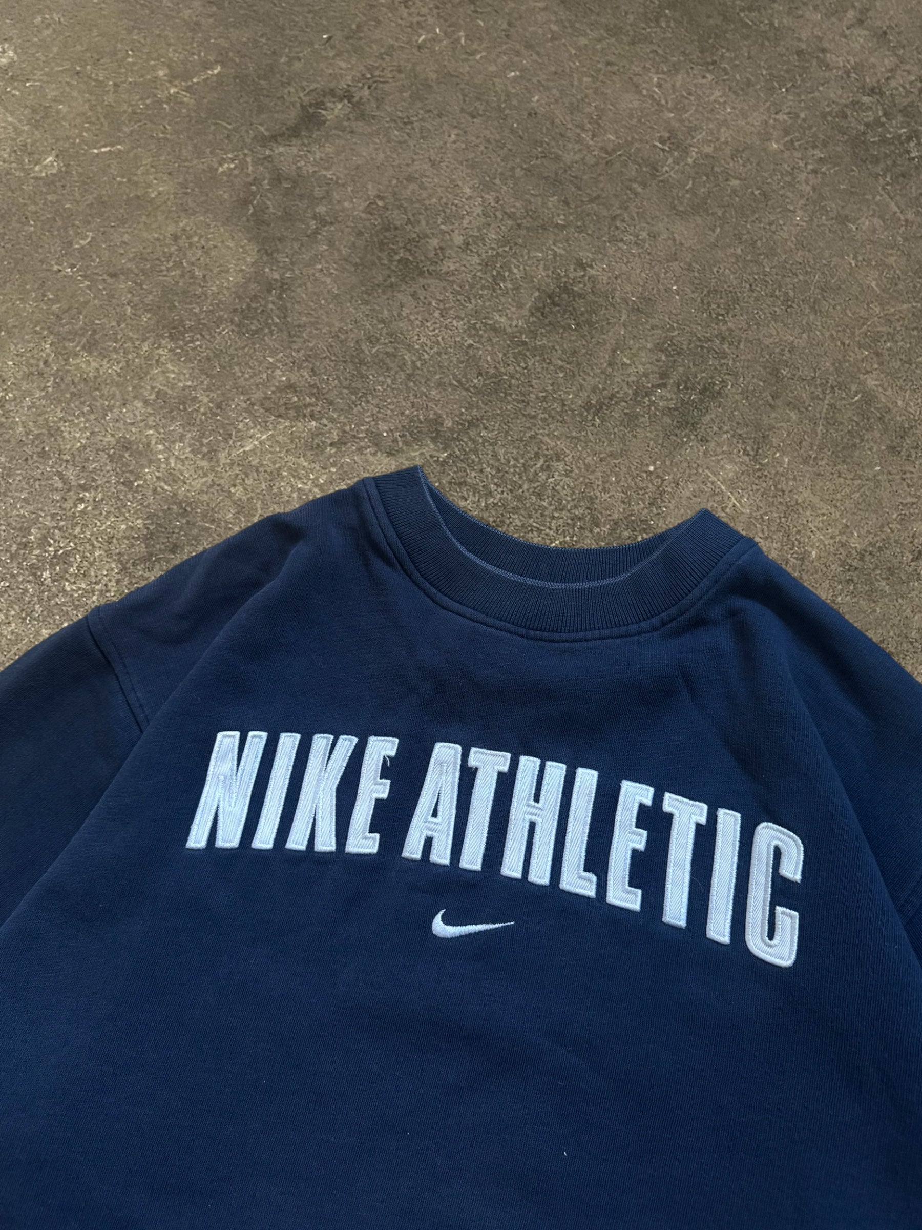 VINTAGE 00S NIKE ATHLETIC SWEATSHIRT