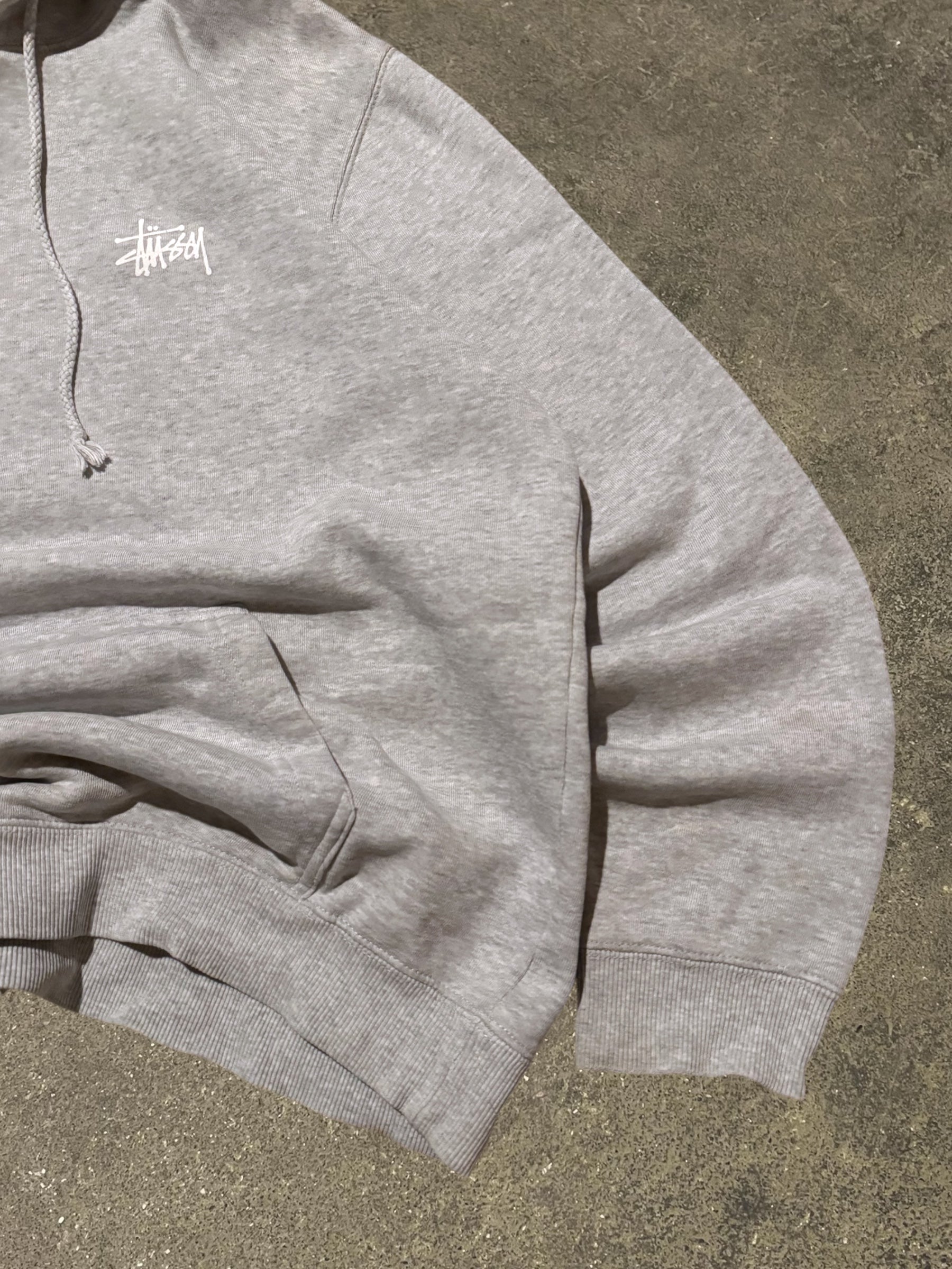 STÜSSY GREY BASIC LOGO HOODIE