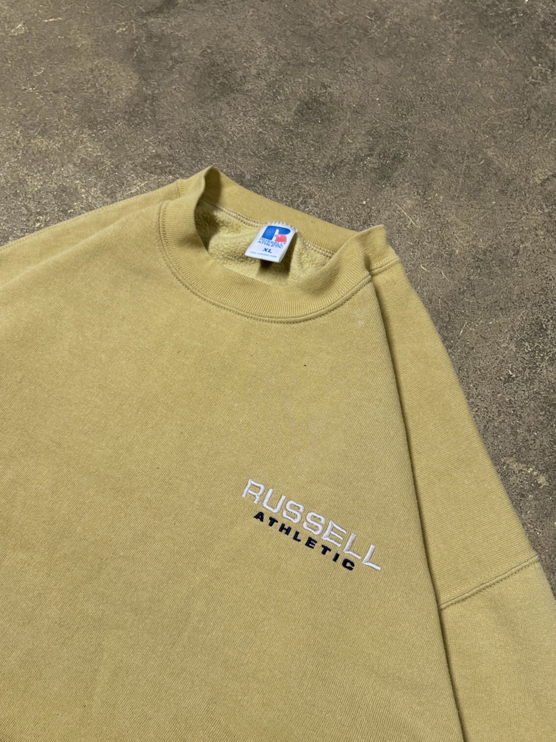 VINTAGE RUSSELL ATHLETIC SWEATSHIRT