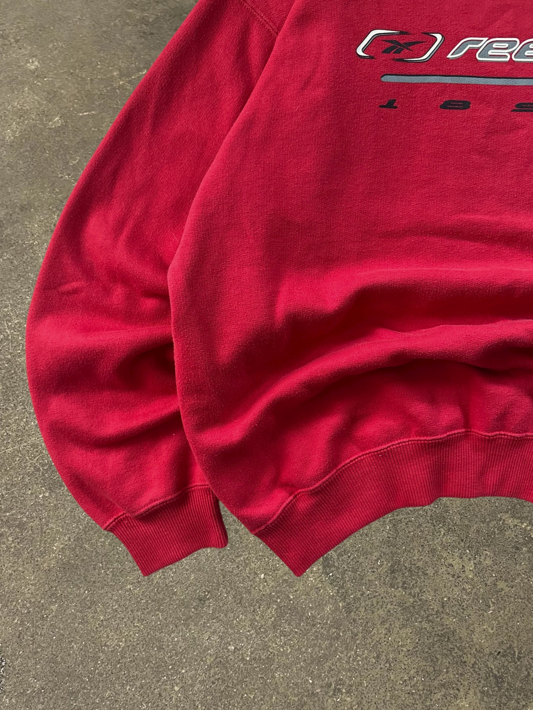 VINTAGE RED REEBOK ”1895” LOGO SWEATSHIRT
