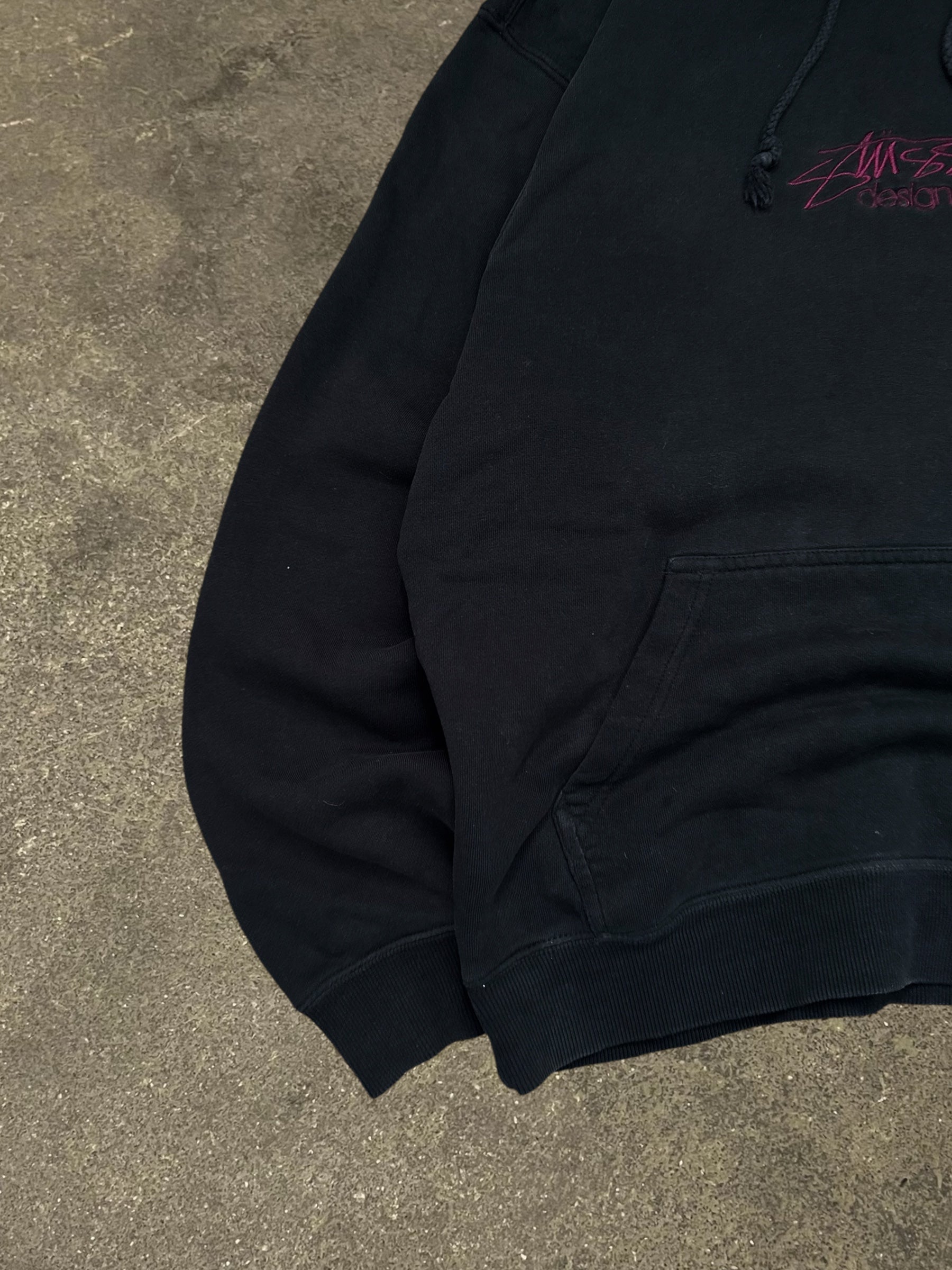 STÜSSY DESIGN HOODIE