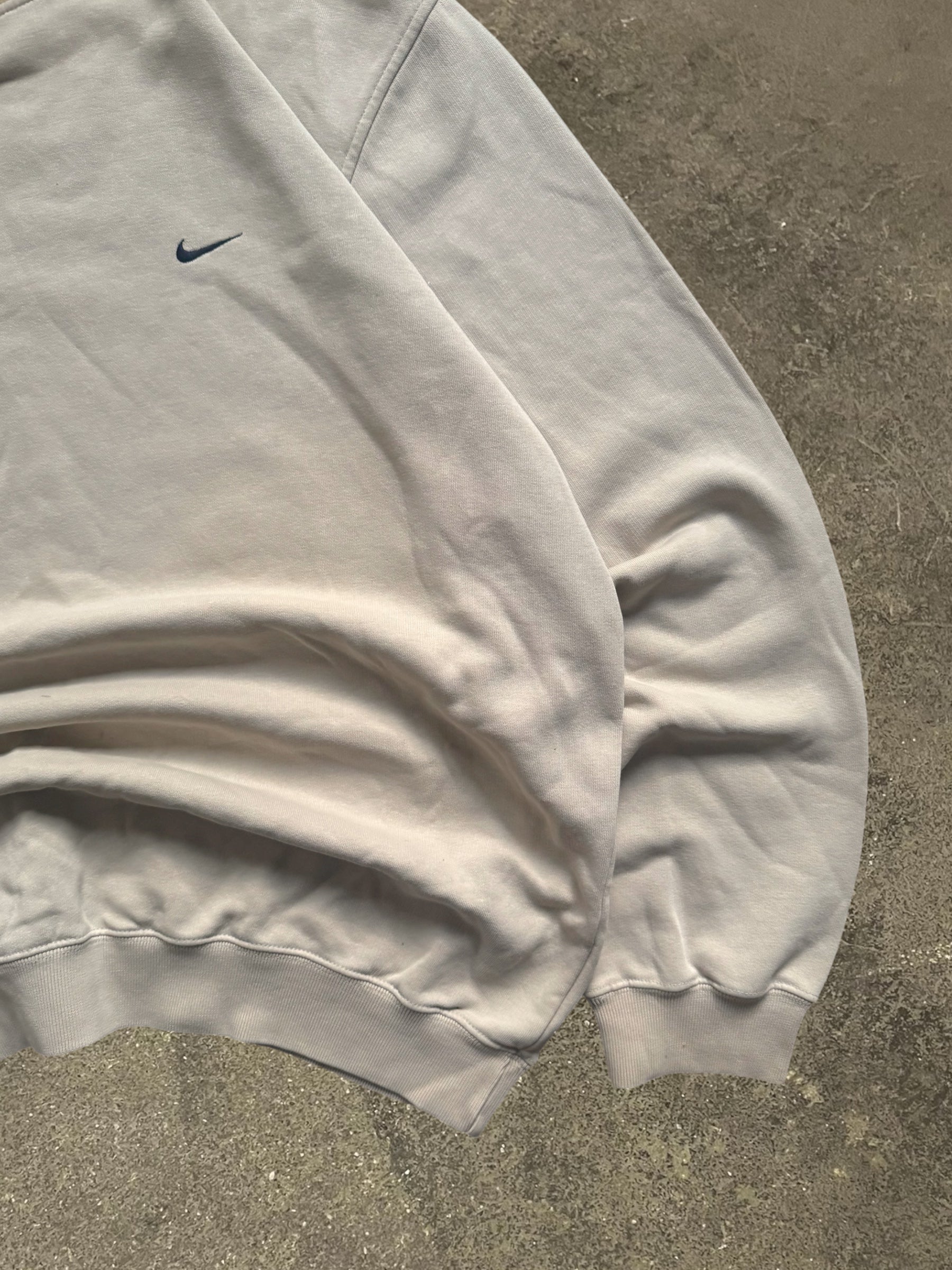 VINTAGE 00S NIKE BEIGE MINI SWOOSH SWEATSHIRT