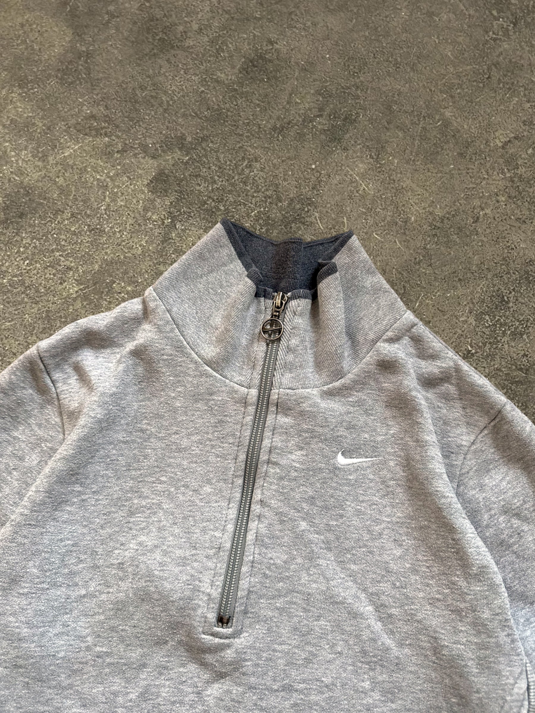 VINTAGE 00S NIKE HALF-ZIP SWEATSHIRT