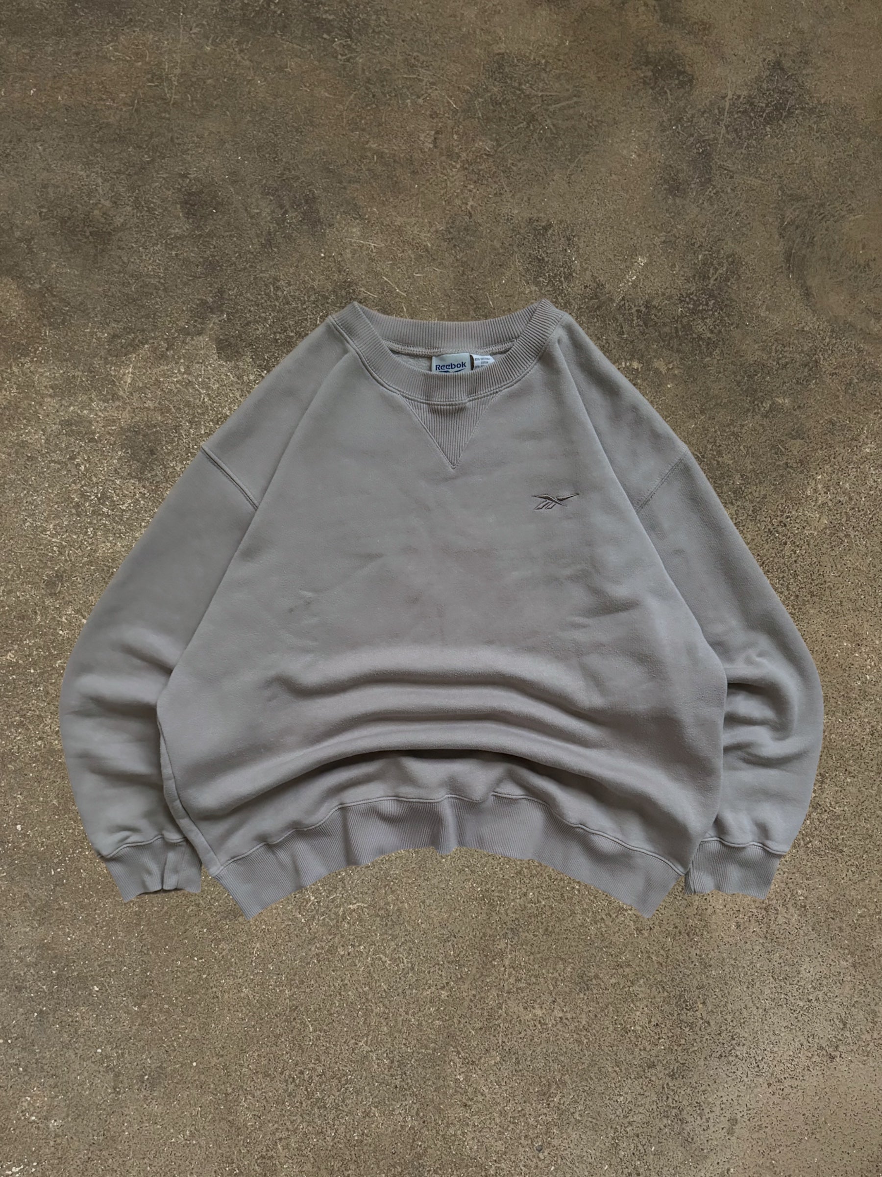 VINTAGE 90S REEBOK SWEATSHIRT