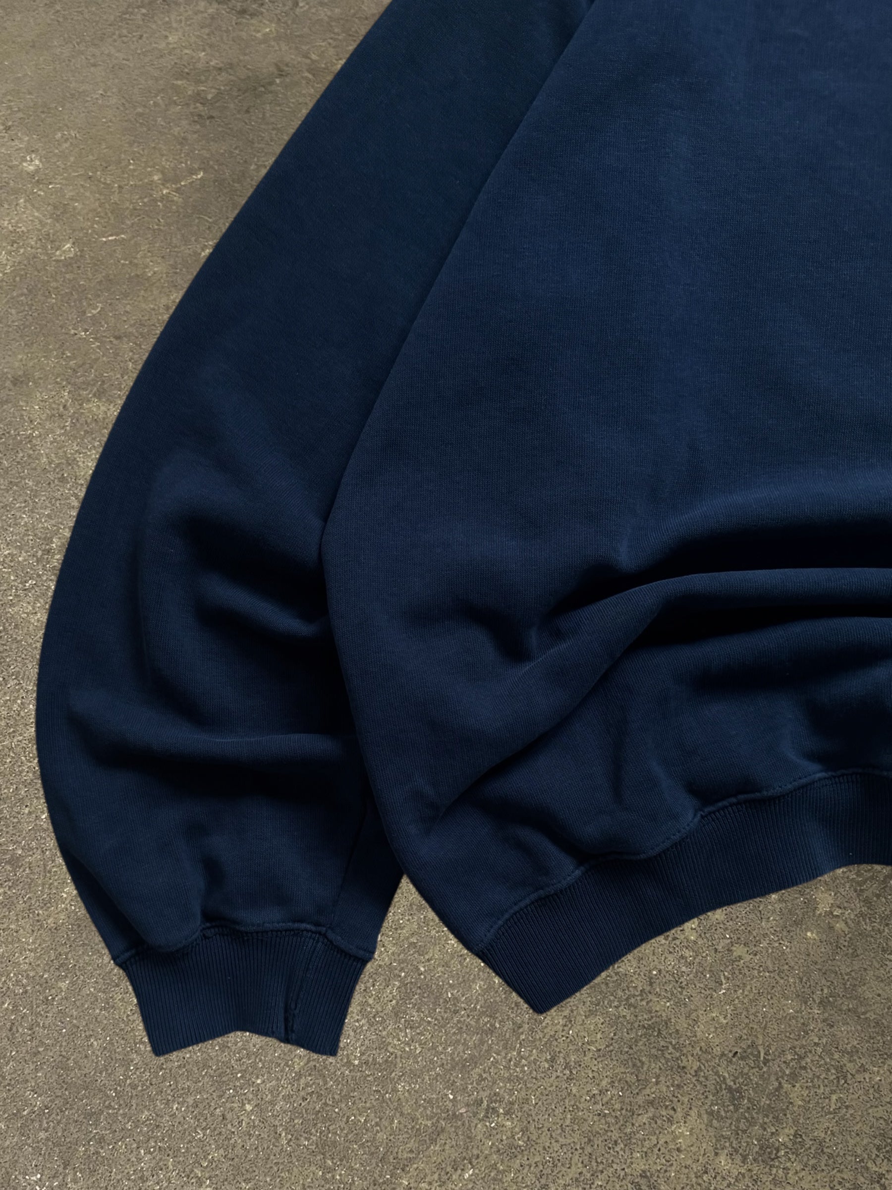 VINTAGE 00S NIKE MINI SWOOSH SWEATSHIRT