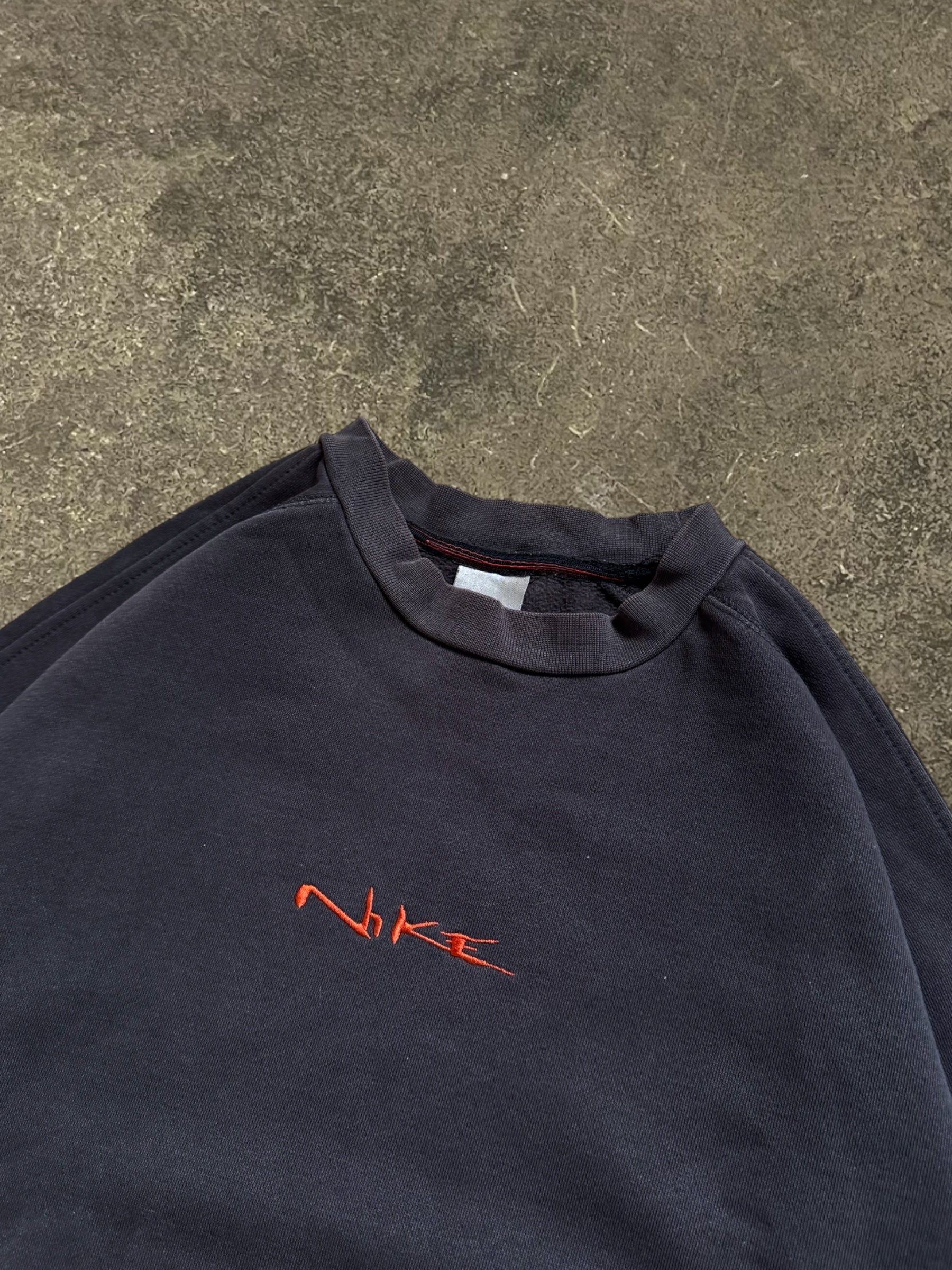 VINTAGE 00S NIKE TECH SWEATSHIRT