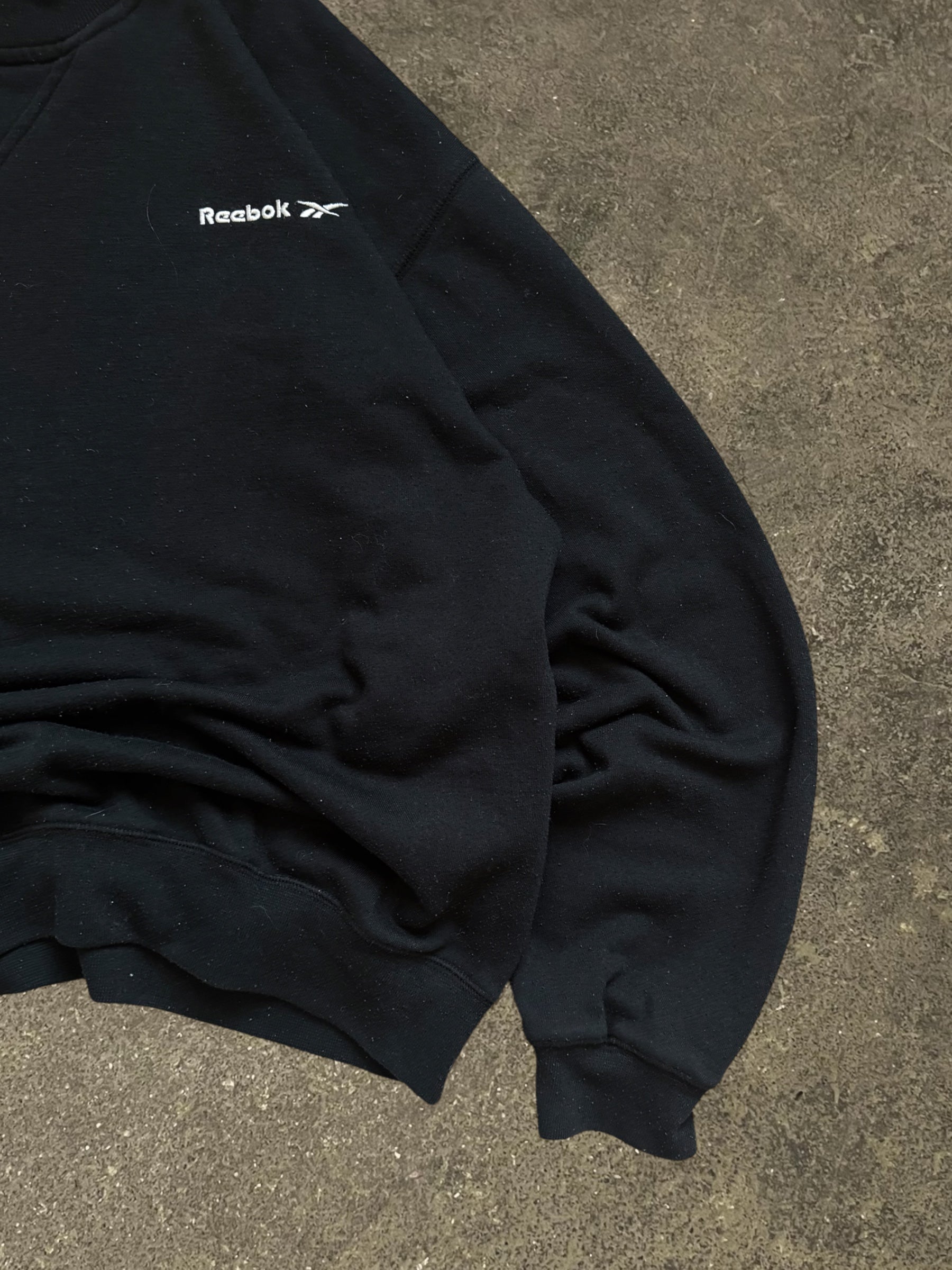 VINTAGE 90S REEBOK SWEATSHIRT