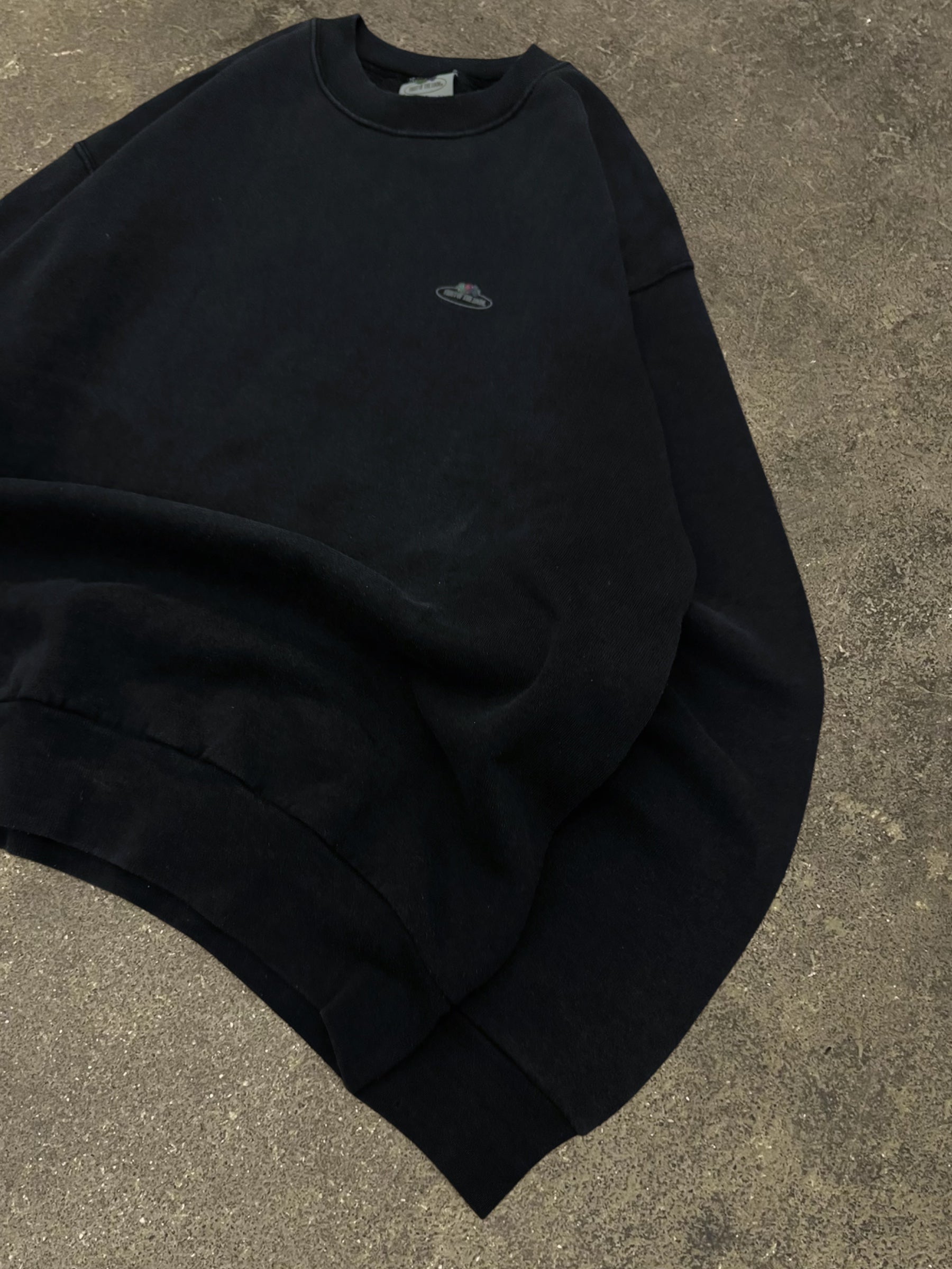 FRUIT OF THE LOOM BLACK SWEATSHIRT