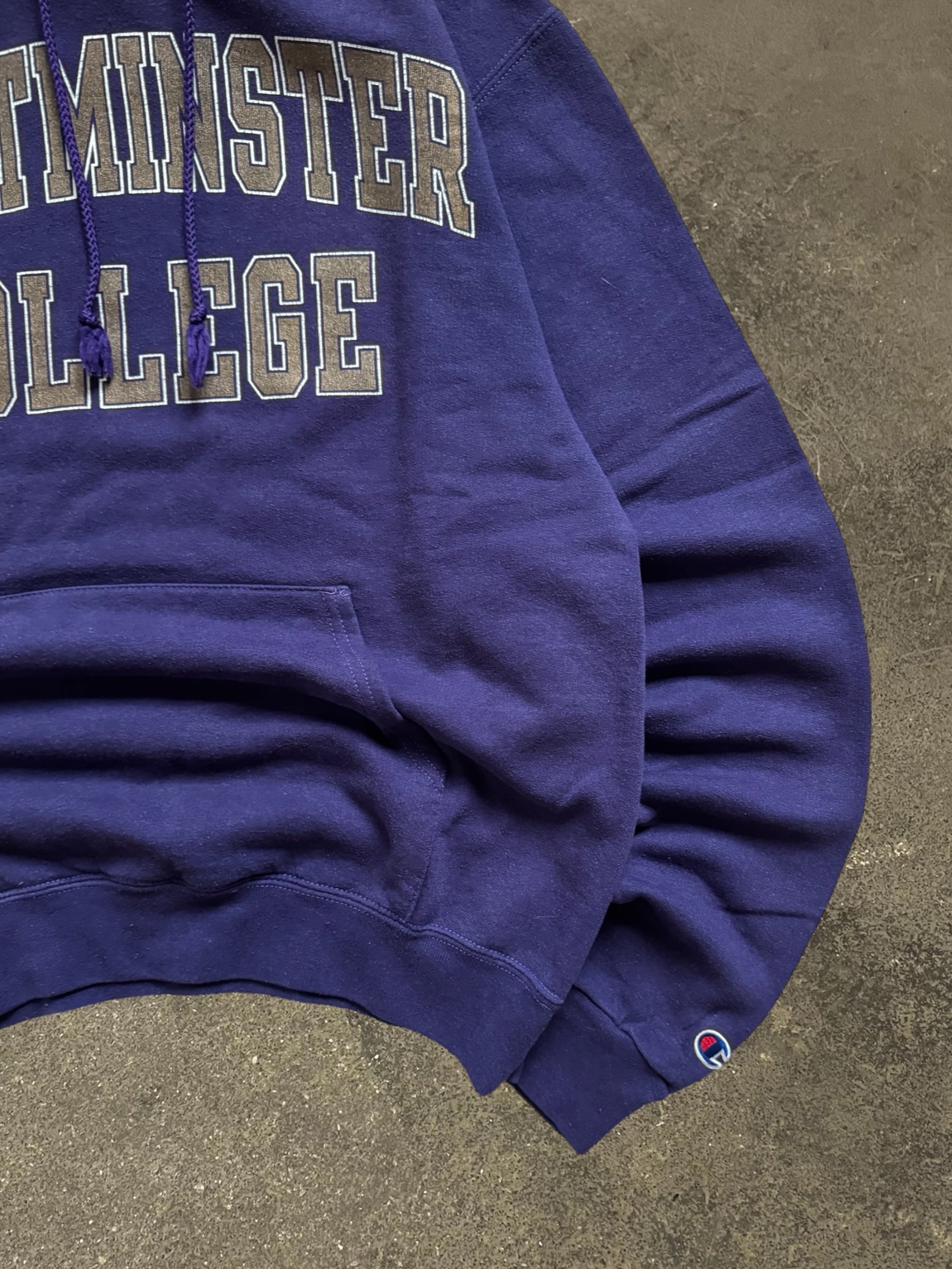 VINTAGE CHAMPION ”WESTMINISTER COLLEGE” HOODIE