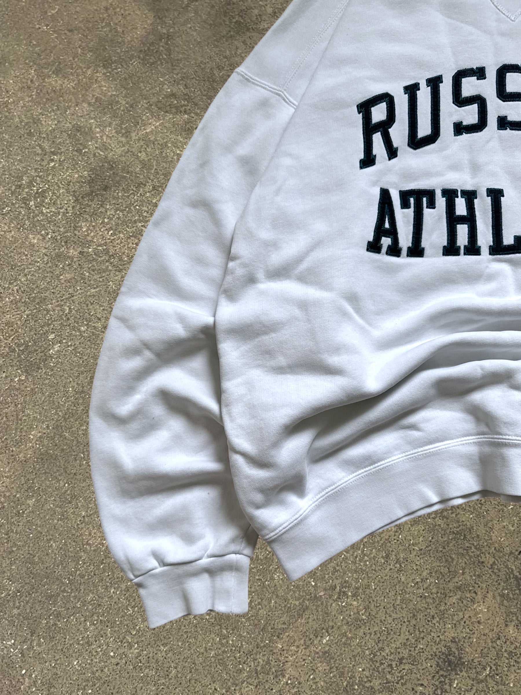 VINTAGE RUSSELL ATHLETIC SWEATSHIRT