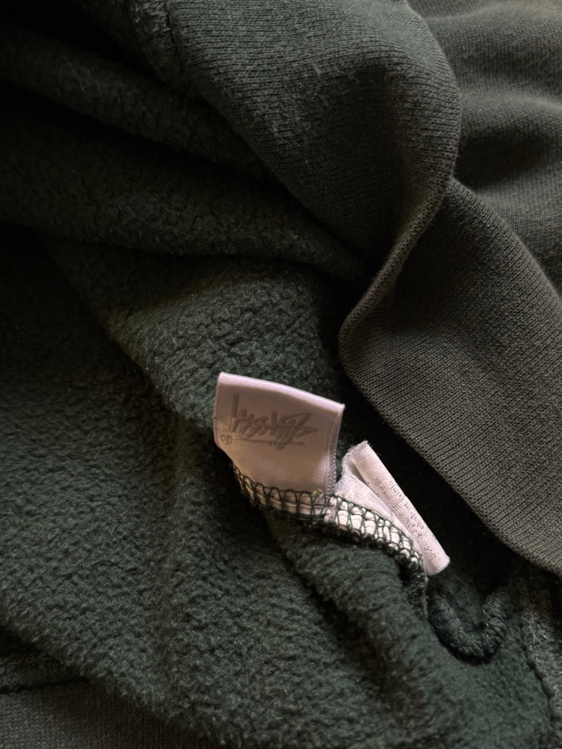 STÜSSY SHADOW APPLIQUE SWEATSHIRT