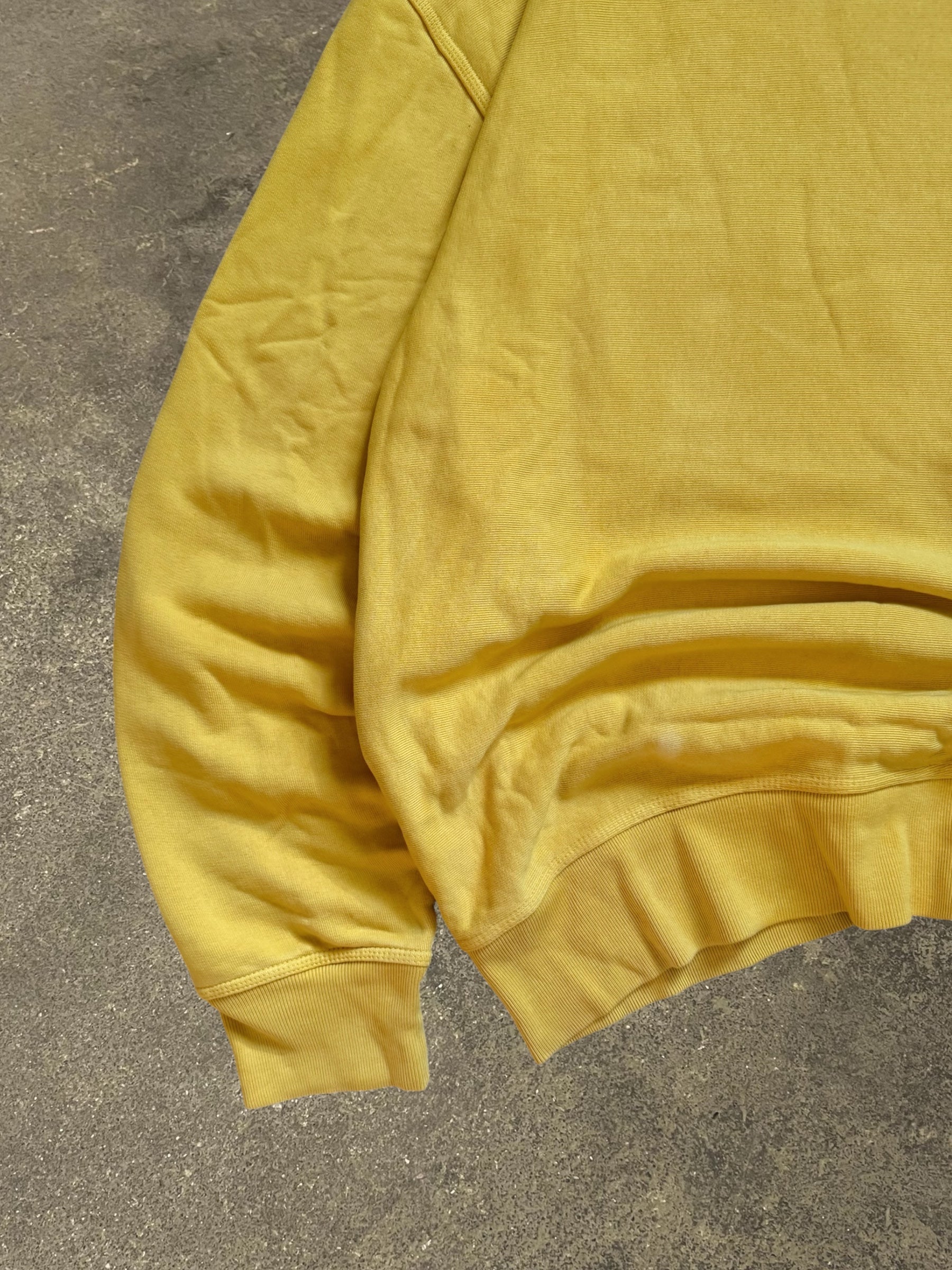 STÜSSY YELLOW BASIC LOGO SWEATSHIRT