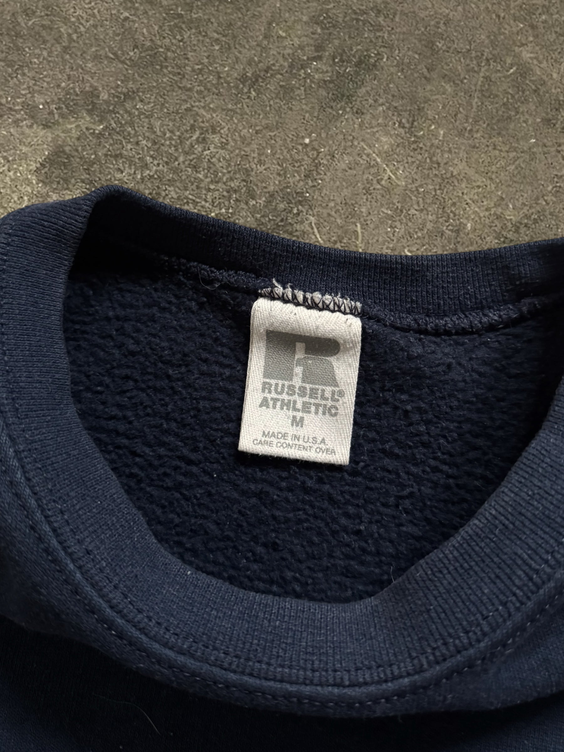 VINTAGE 90S NAVY RUSSELL ATHLETIC BLANK SWEATSHIRT