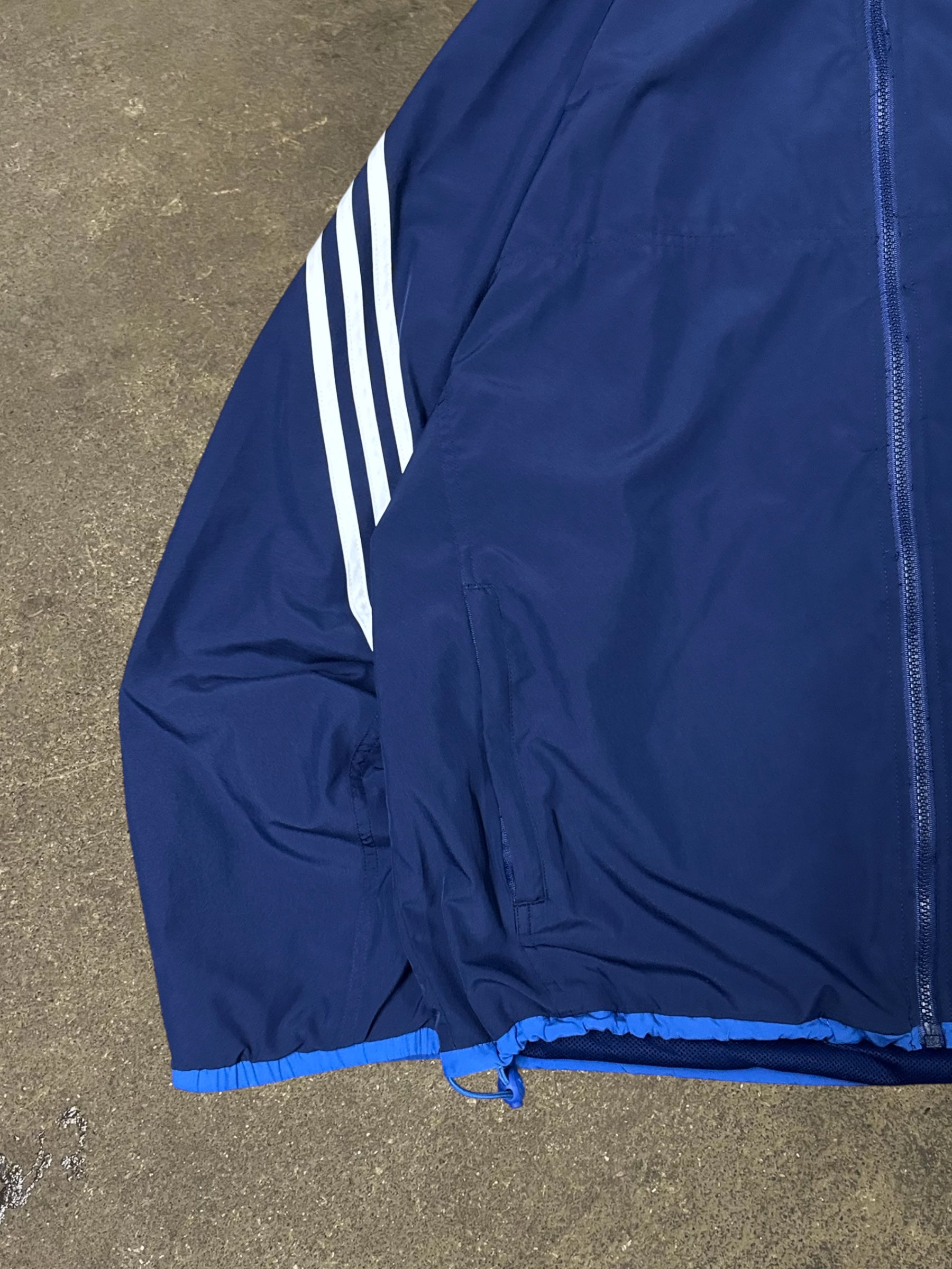 VINTAGE 90S BLUE ADIDAS WINDBREAKER