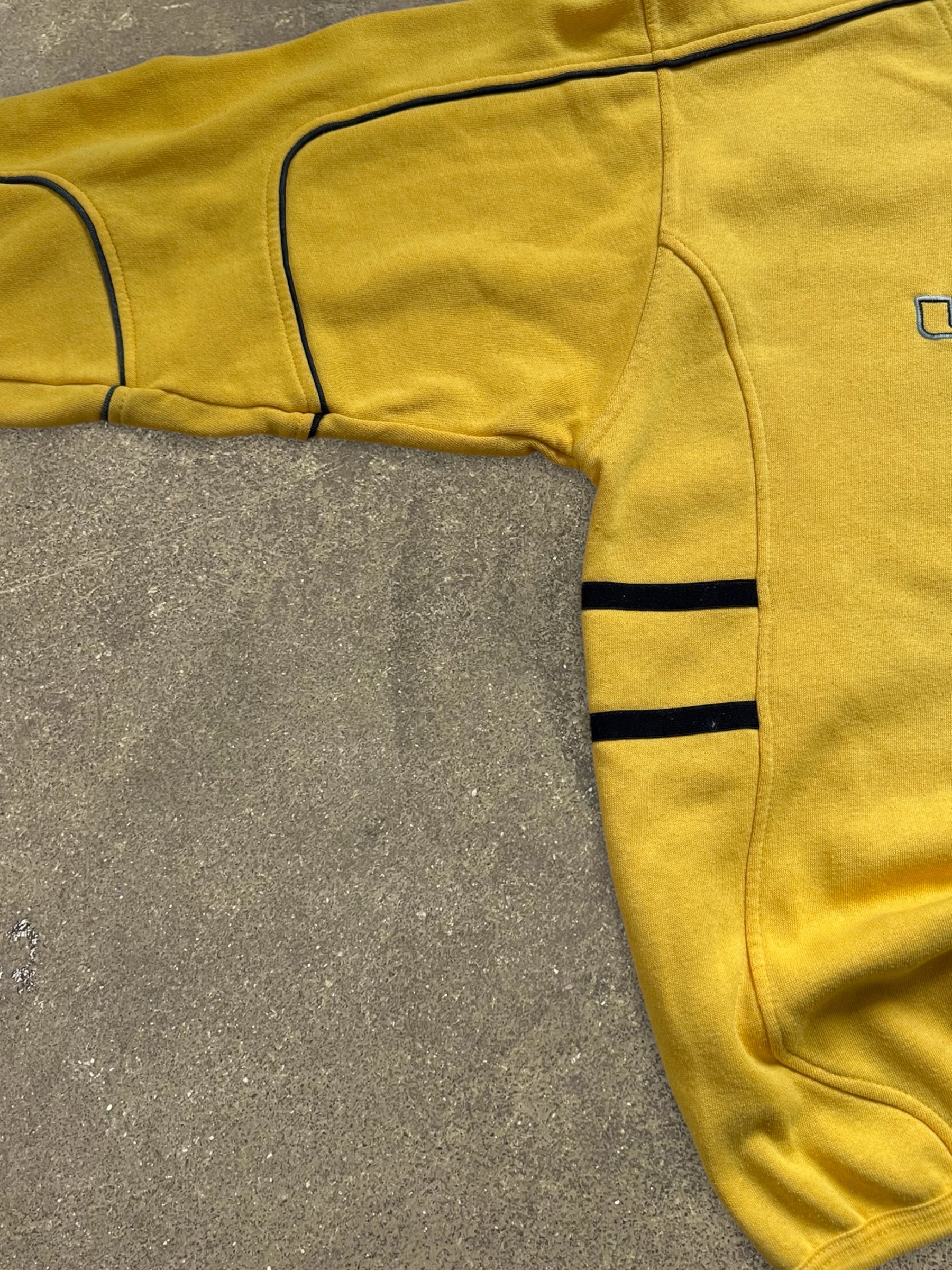 VINTAGE UMBRO QUARTER-ZIP SWEATSHIRT