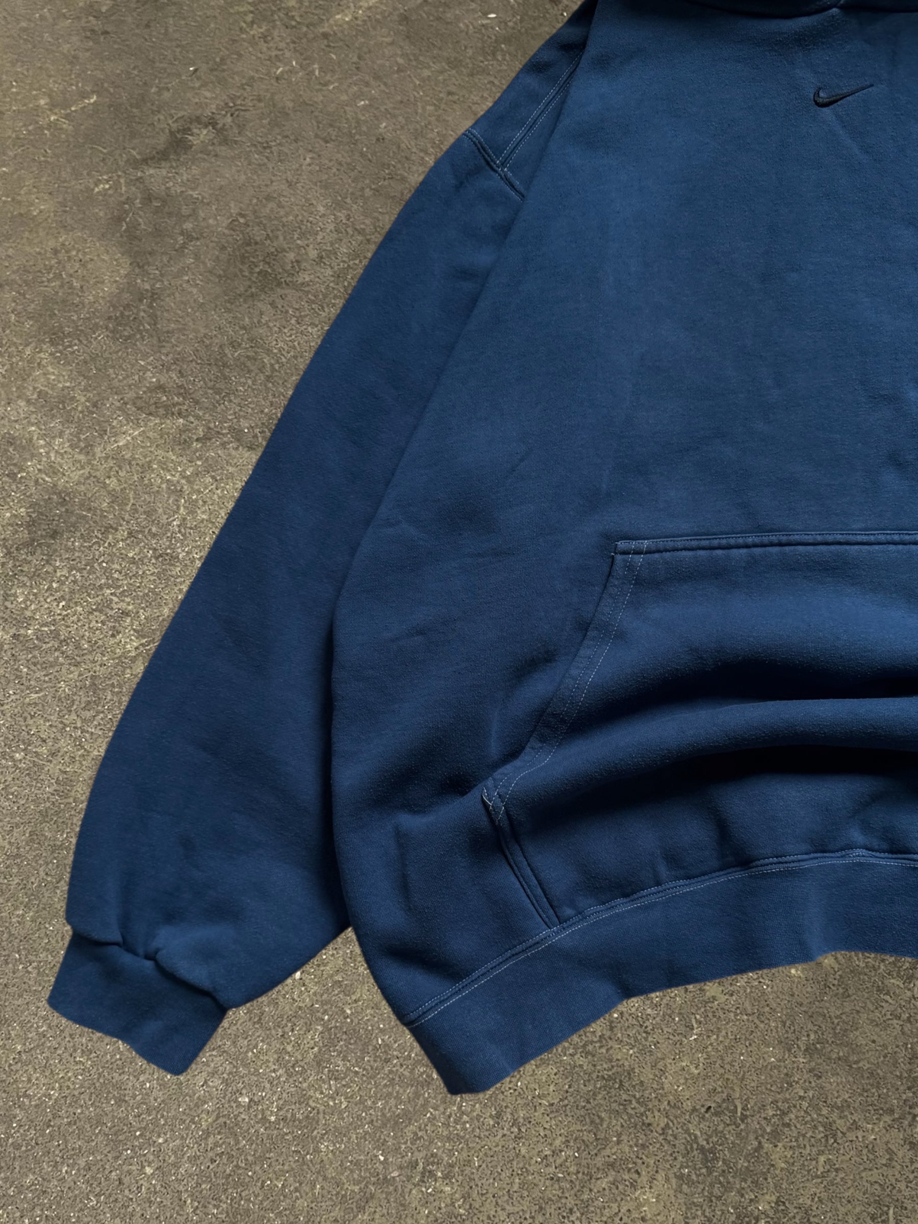 RARE VINTAGE 90S NIKE MIDDLE SWOOSH HOODIE