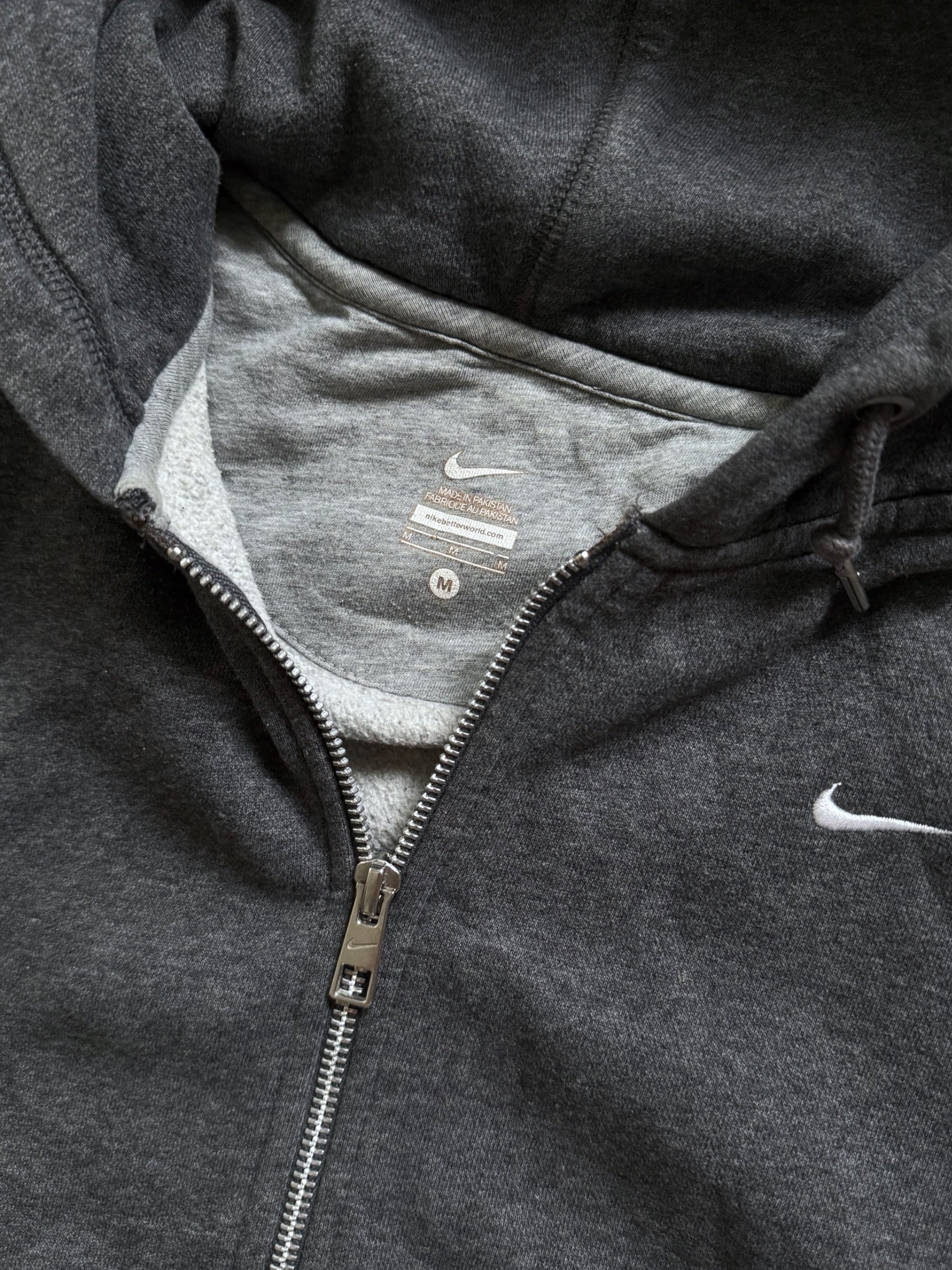 VINTAGE 00S NIKE ZIP-UP HOODIE
