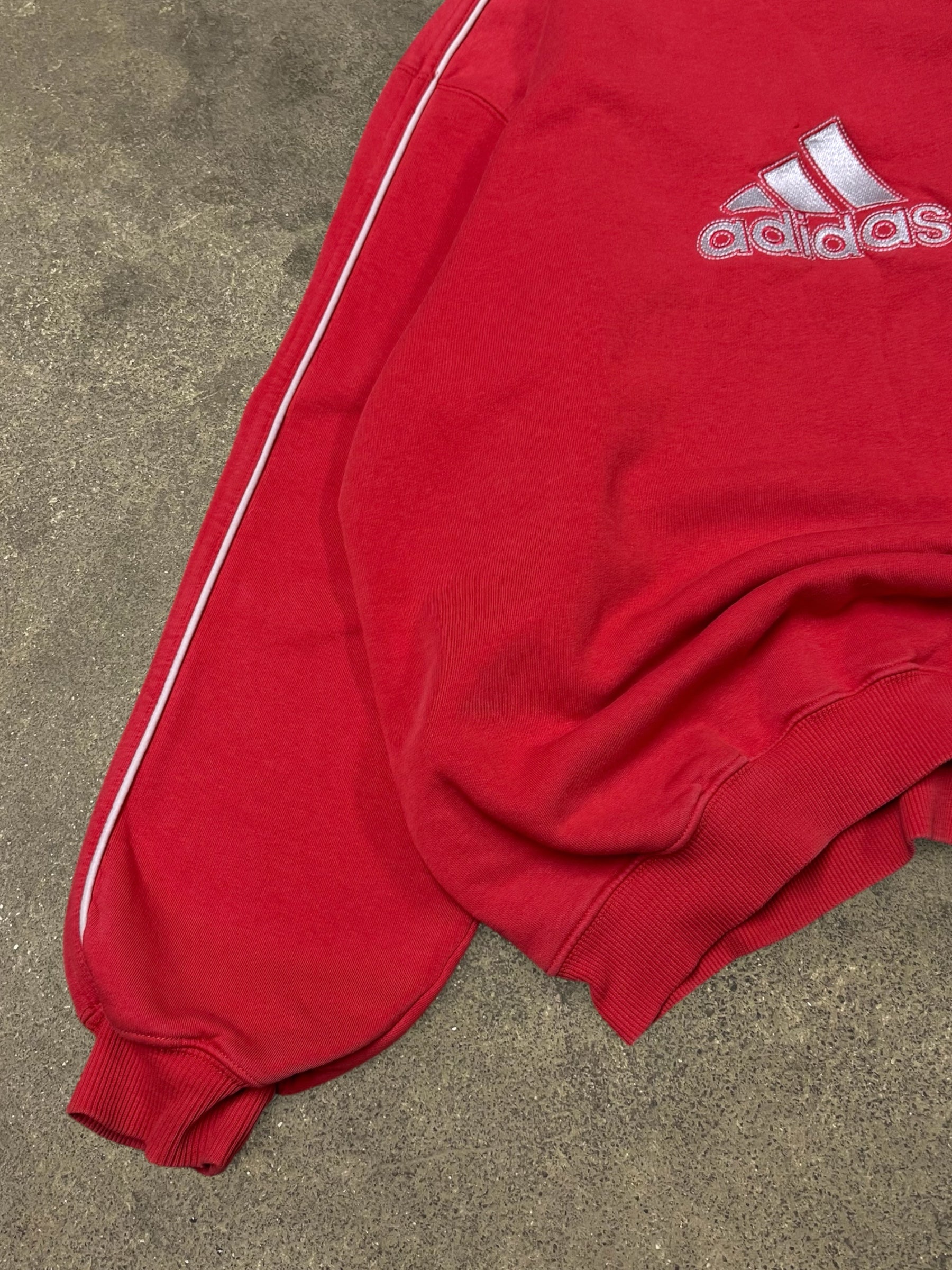 VINTAGE 90S ADIDAS SWEATSHIRT