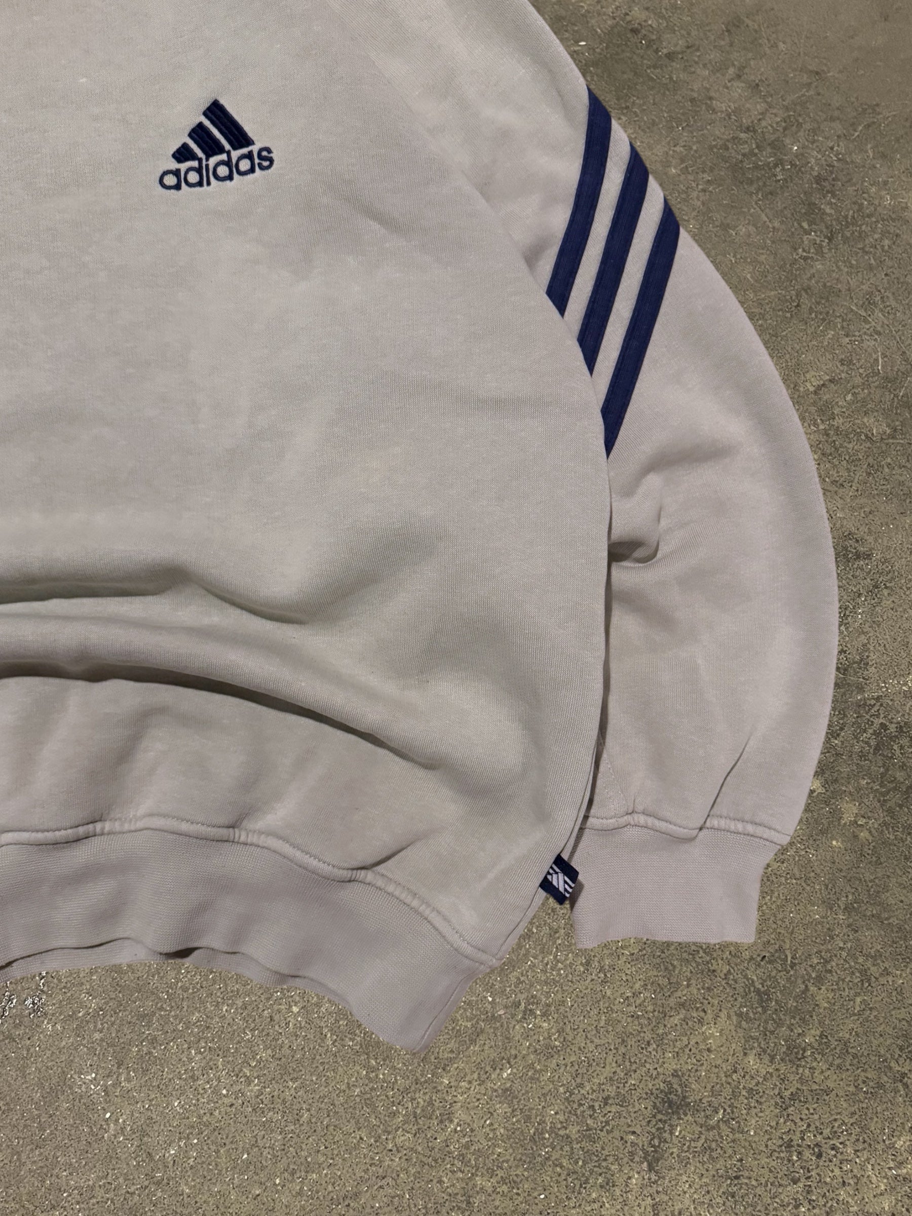 VINTAGE 90S ADIDAS LITTLE LOGO SWEATSHIRT