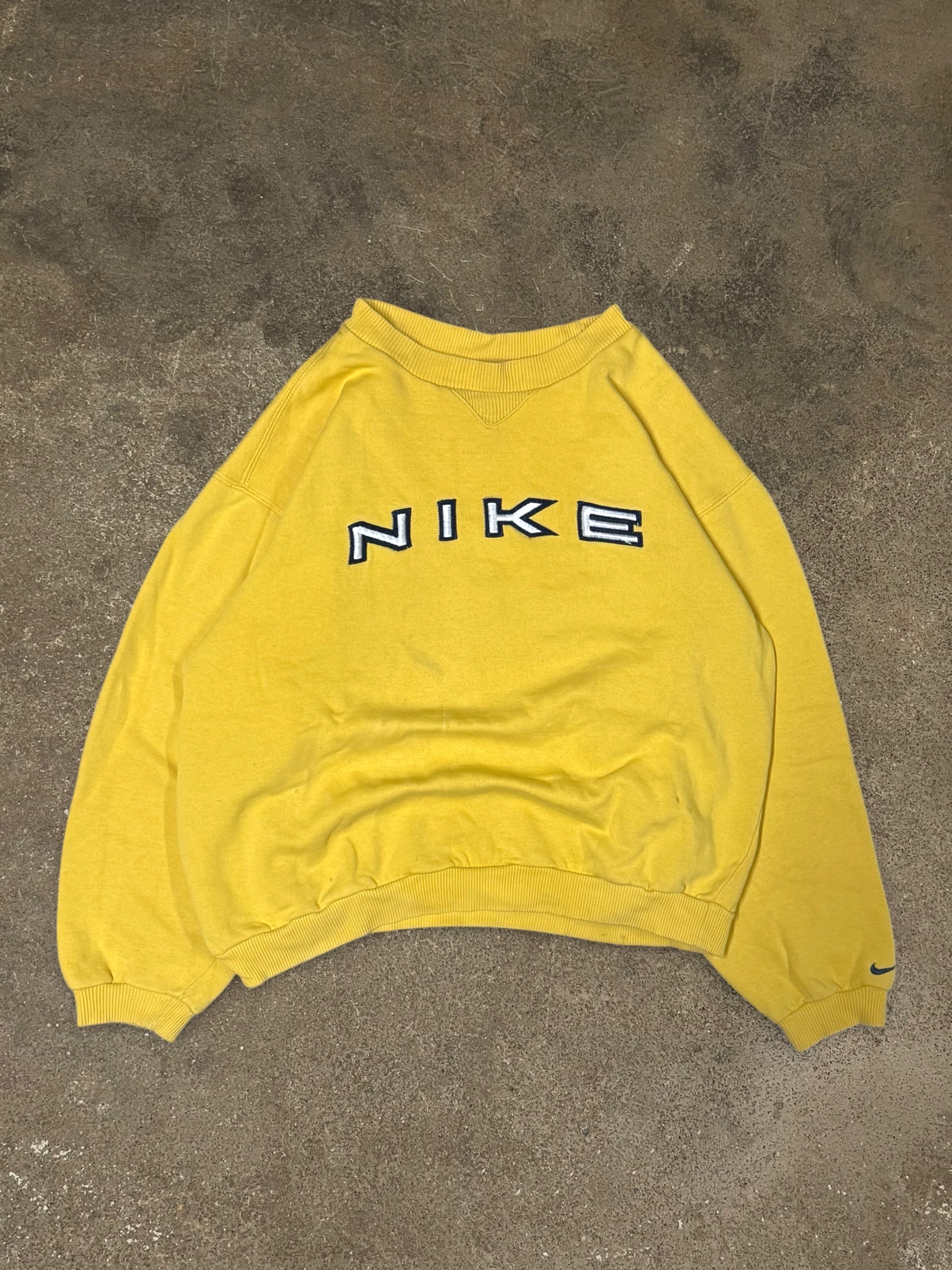 VINTAGE 90S NIKE SPELLOUT SWEATSHIRT