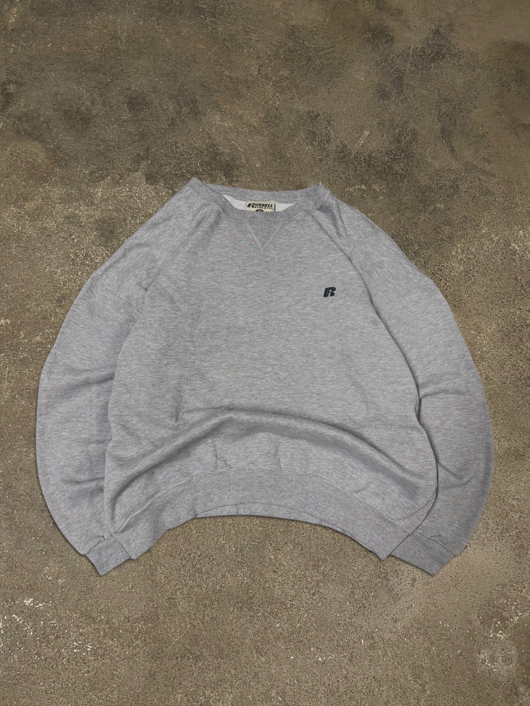 VINTAGE RUSSELL GREY SWEATSHIRT