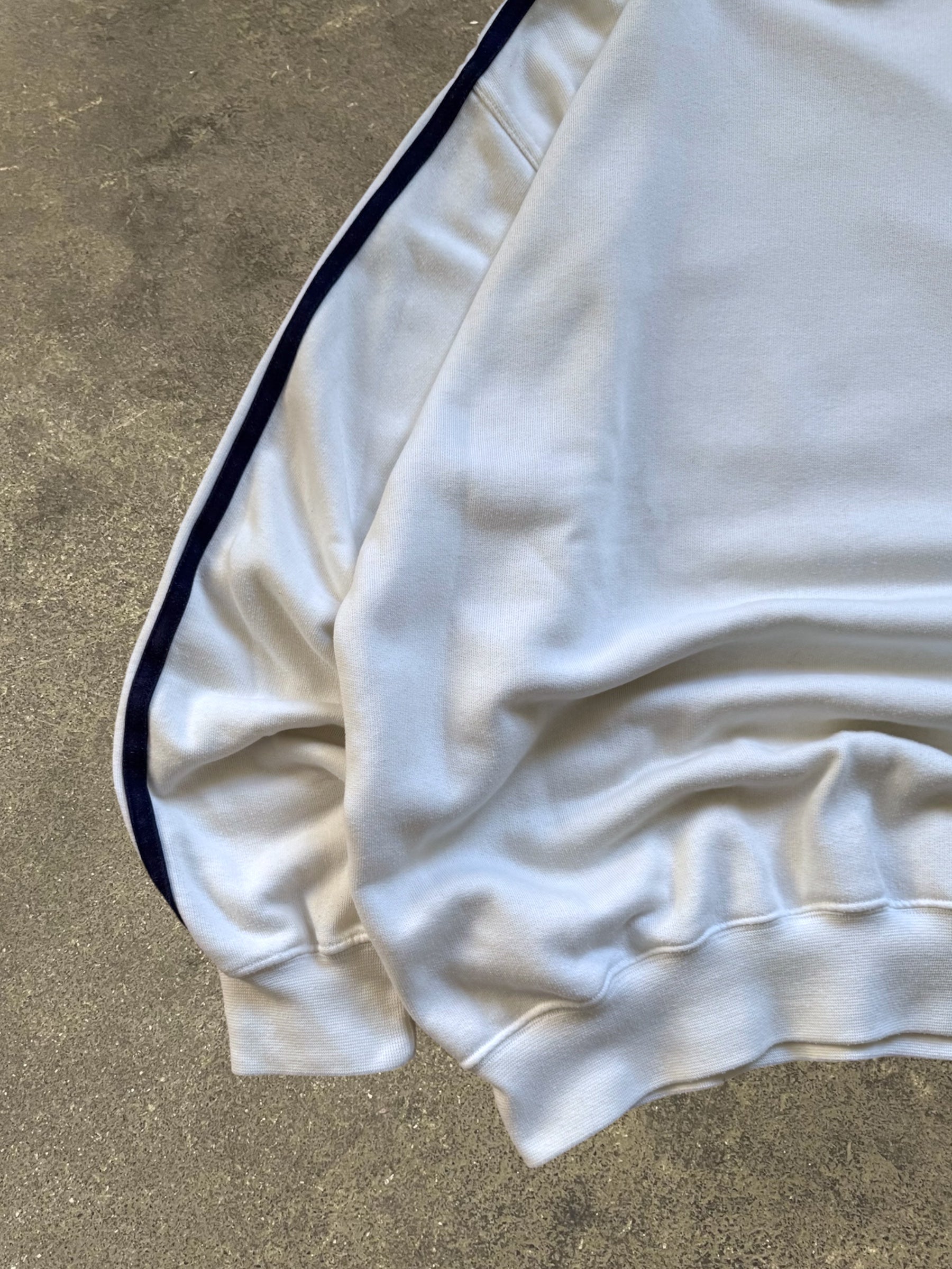 VINTAGE 90S ADIDAS SWEATSHIRT