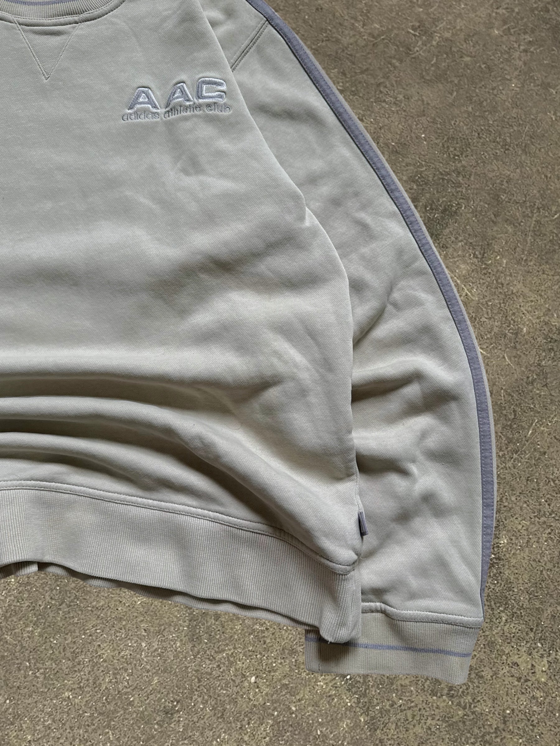 VINTAGE 90S ADIDAS SWEATSHIRT