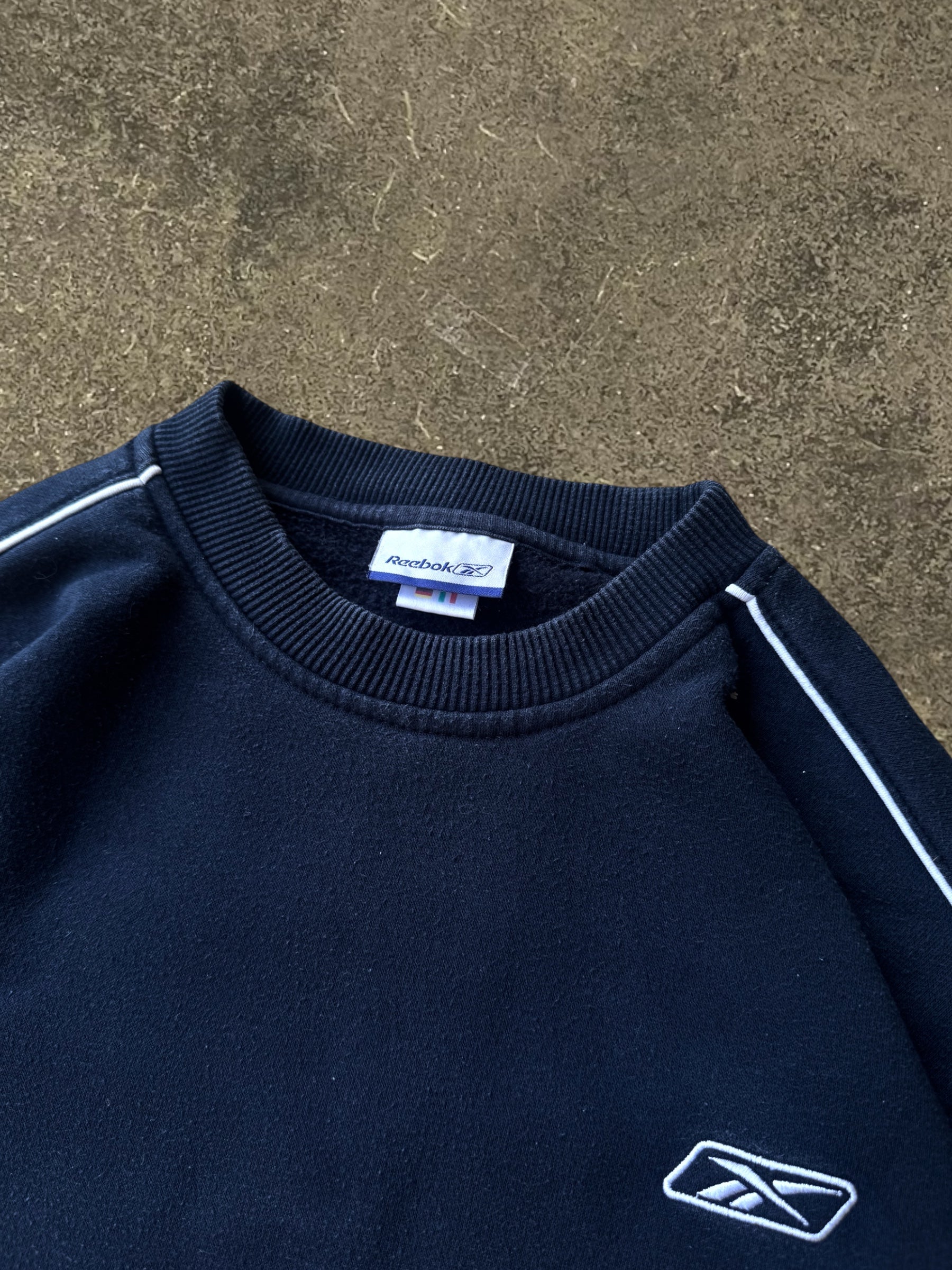 VINTAGE 90S REEBOK SWEATSHIRT