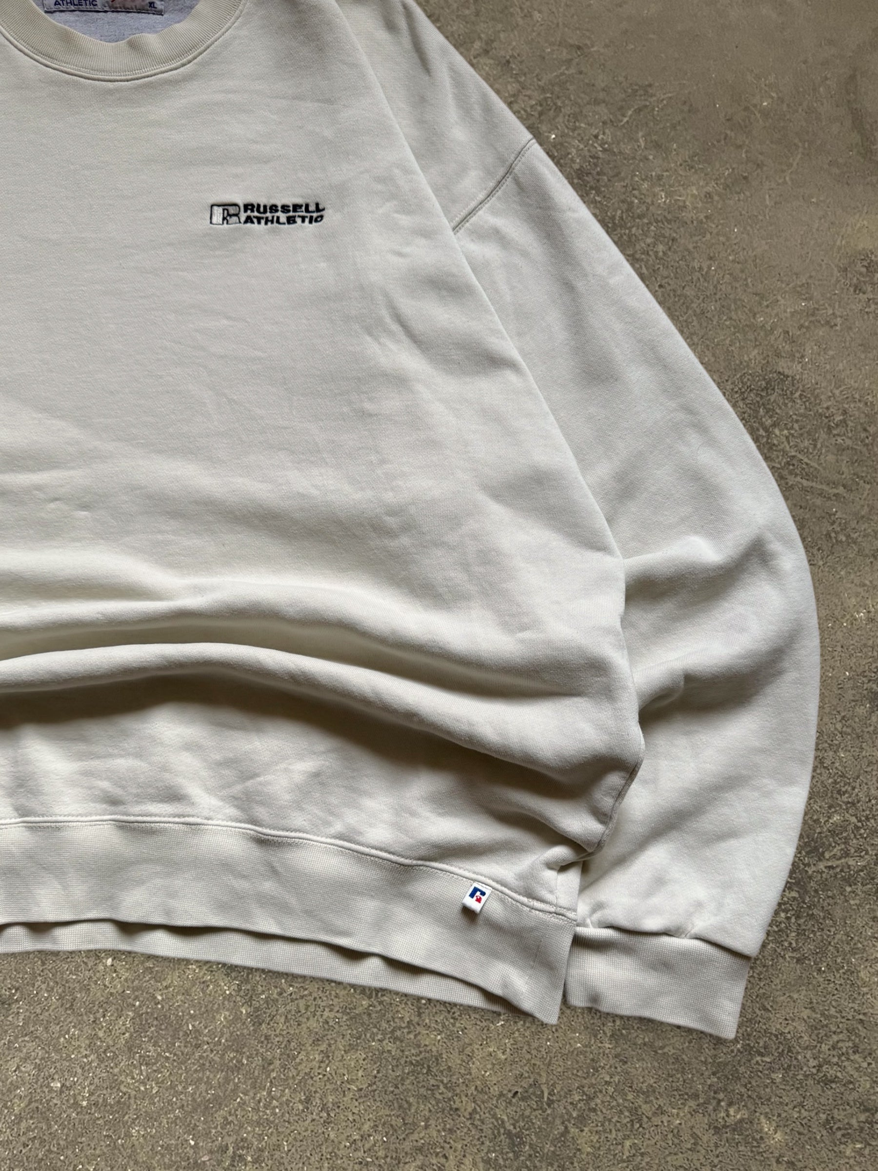 VINTAGE RUSSELL ATHLETIC SWEATSHIRT