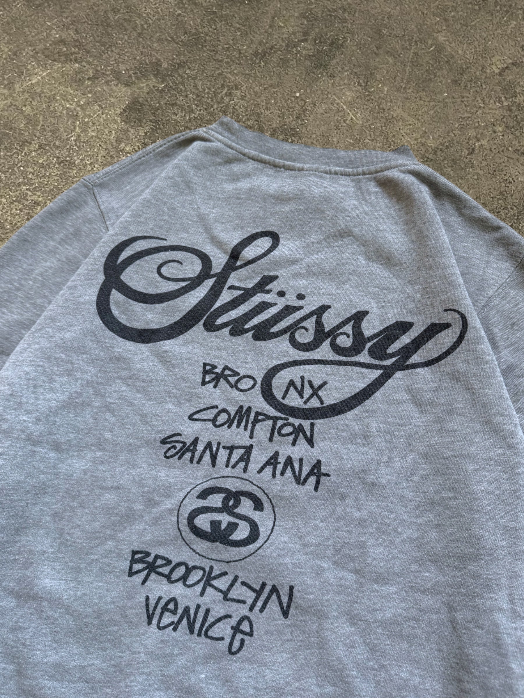 VINTAGE STÜSSY WORLDWIDE SWEATSHIRT
