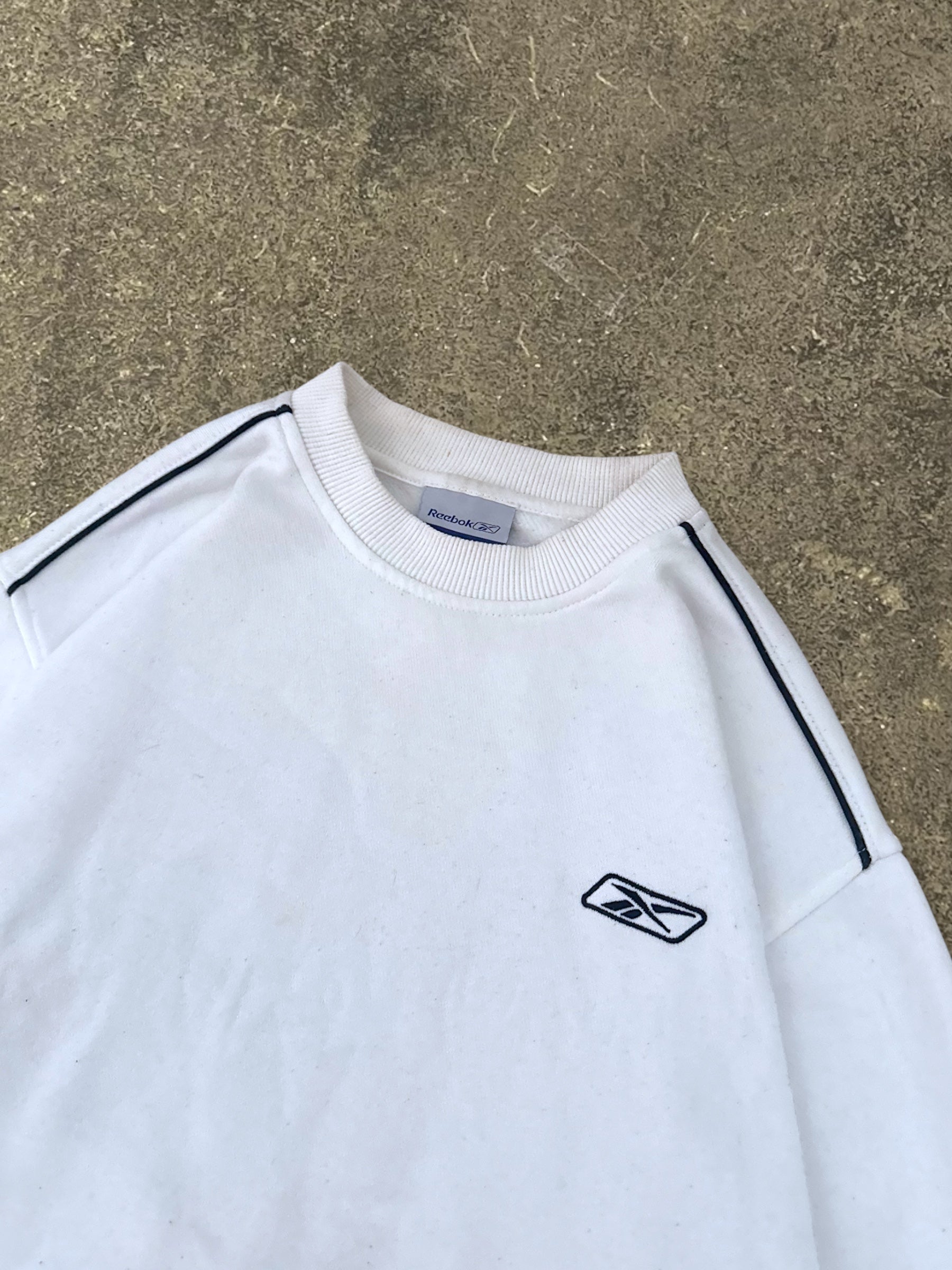 VINTAGE 90S REEBOK SWEATSHIRT