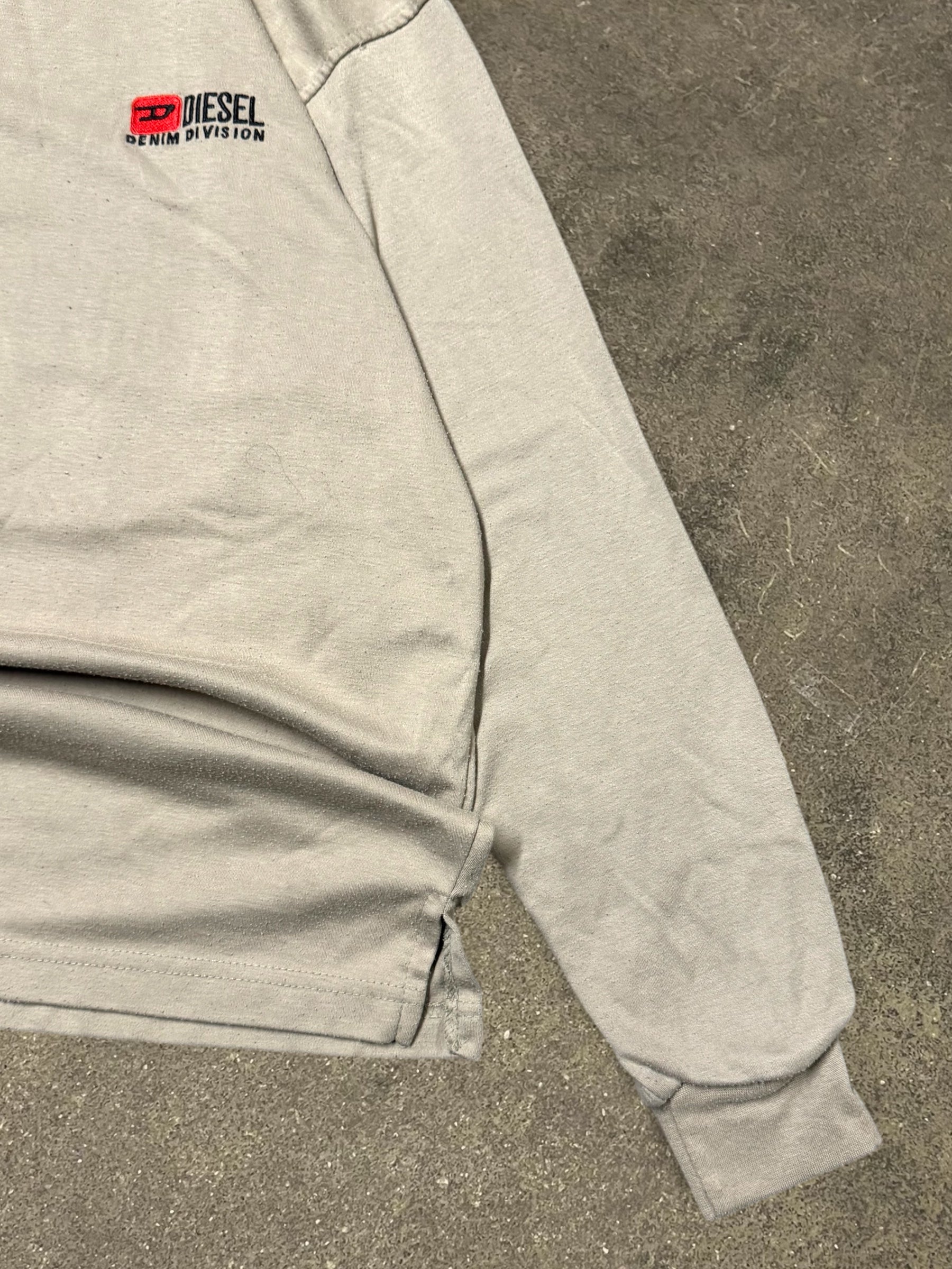 VINTAGE DIESEL SPELLOUT LONGSLEEVE